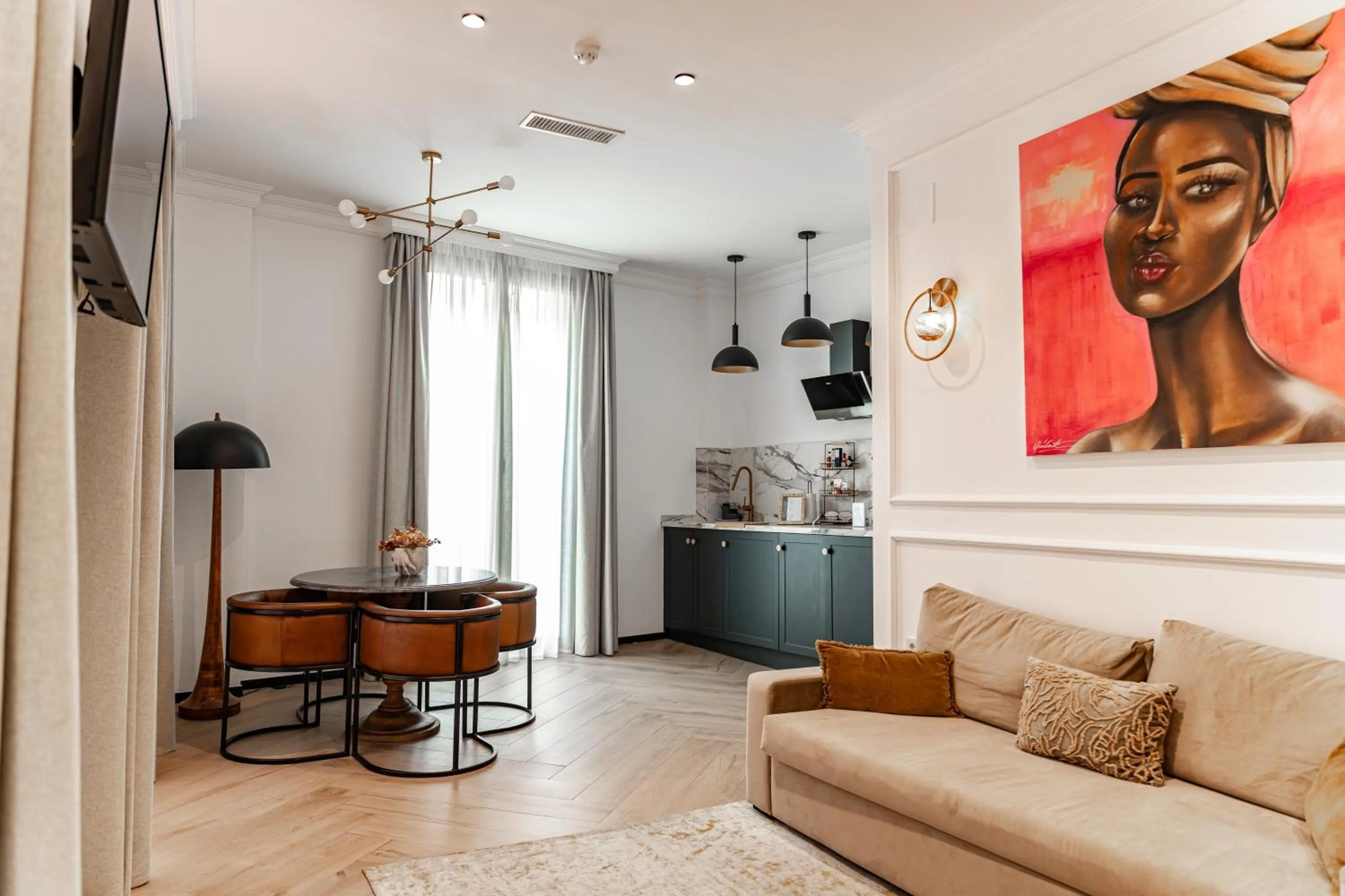 Dining area in Bubaqia House - Suites Boutique