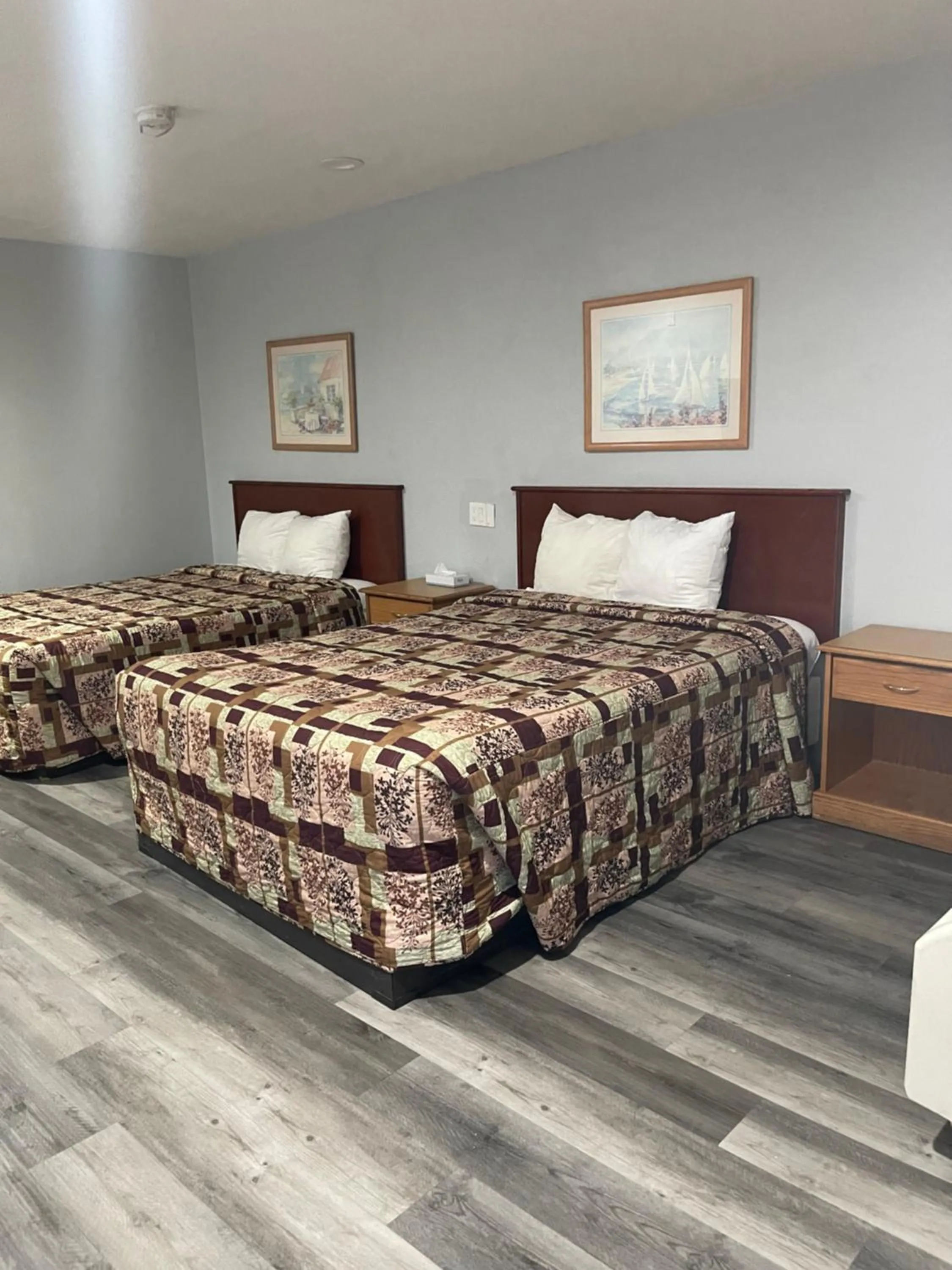 Bed in San Jacinto Inn