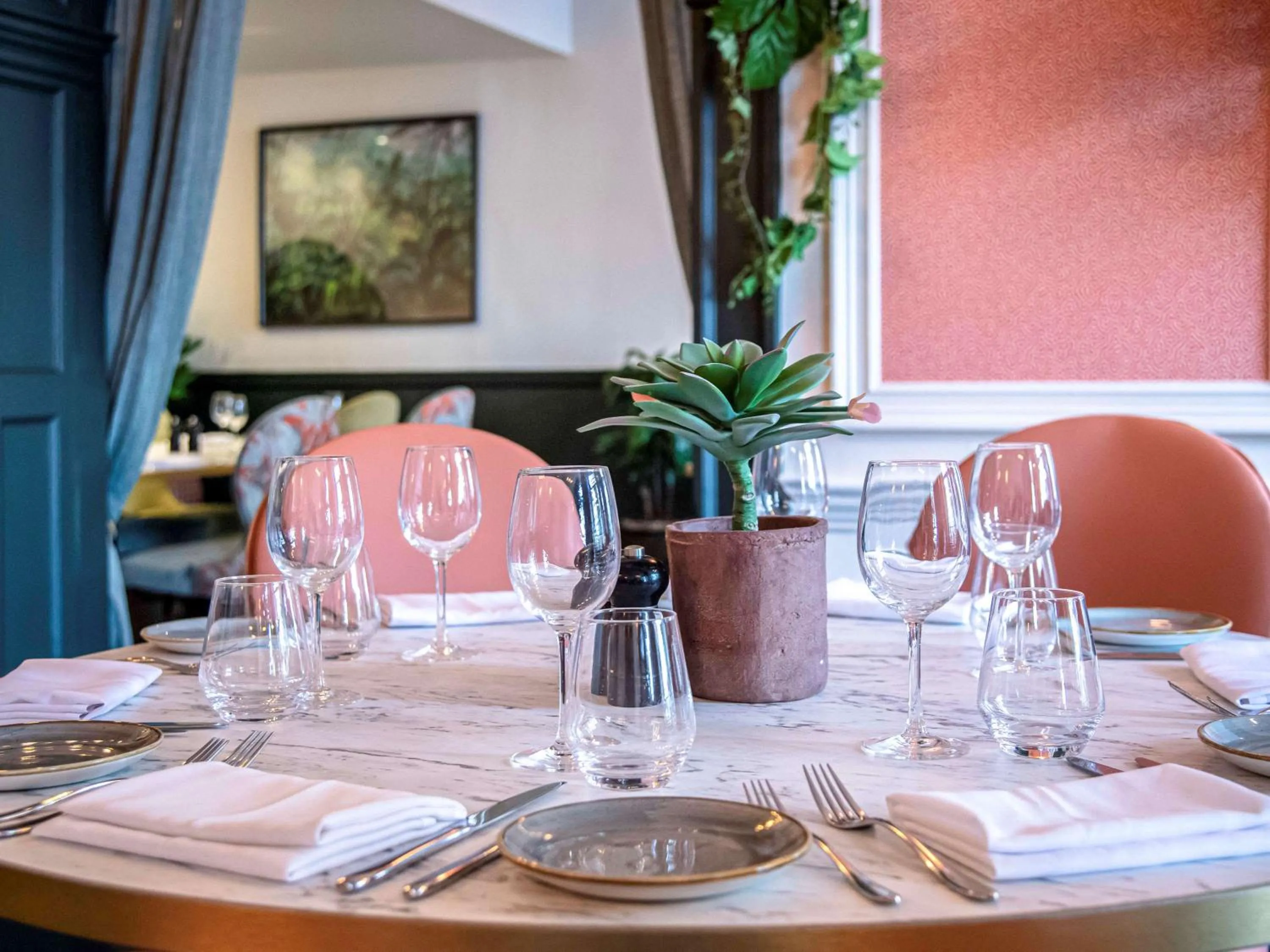 Restaurant/places to eat in Castle Hotel Windsor