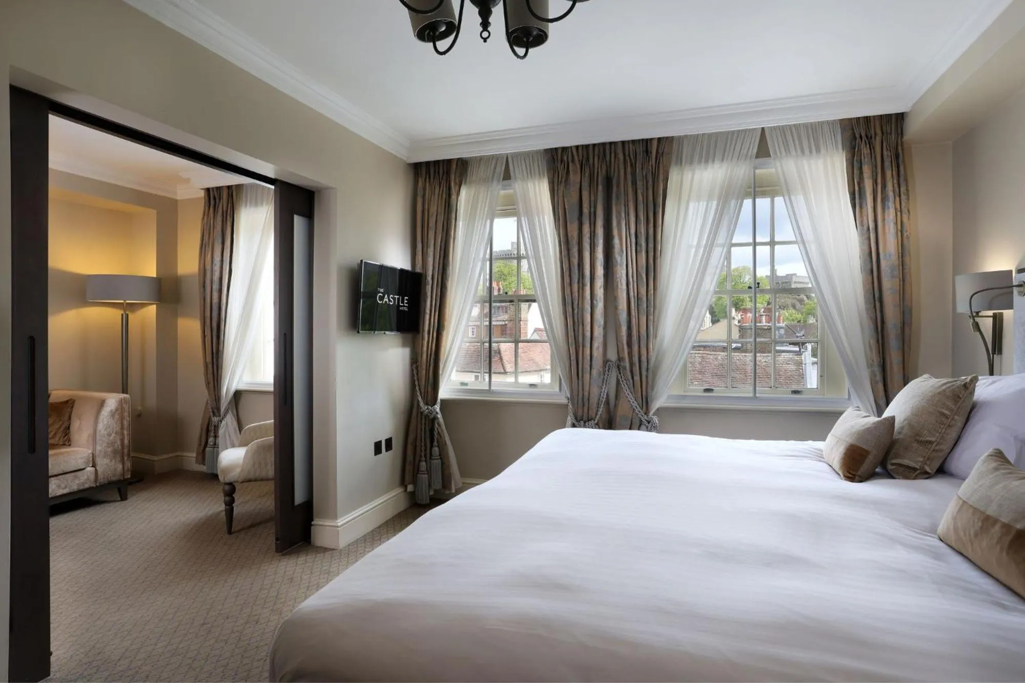 Bed in Castle Hotel Windsor