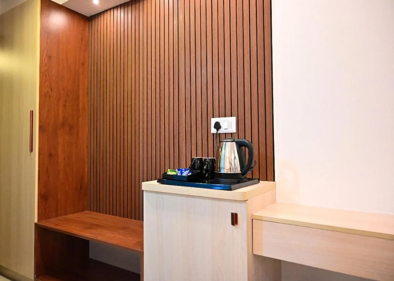 Coffee/tea facilities in The Heartland Business Hotel