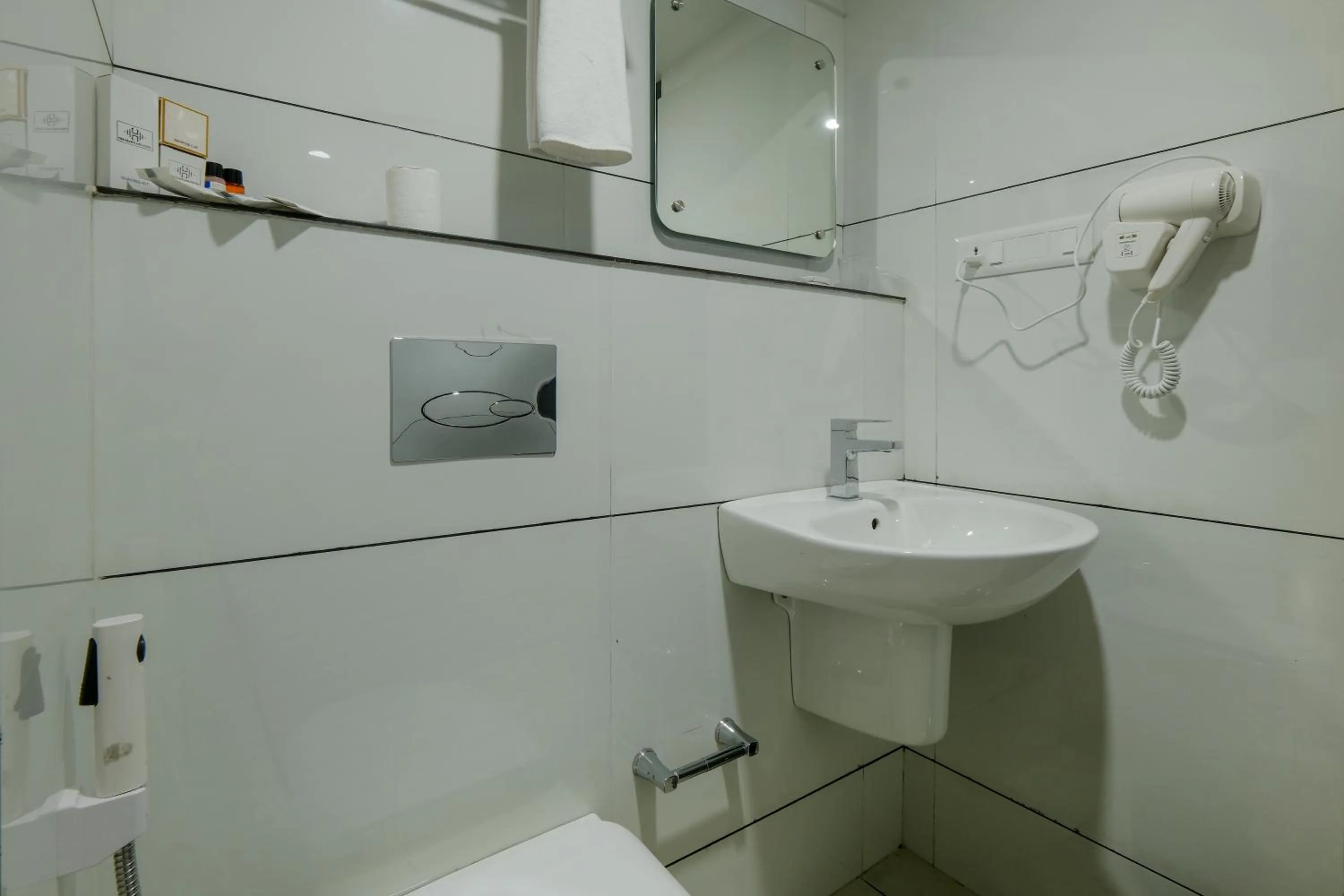 Shower in The Heartland Business Hotel