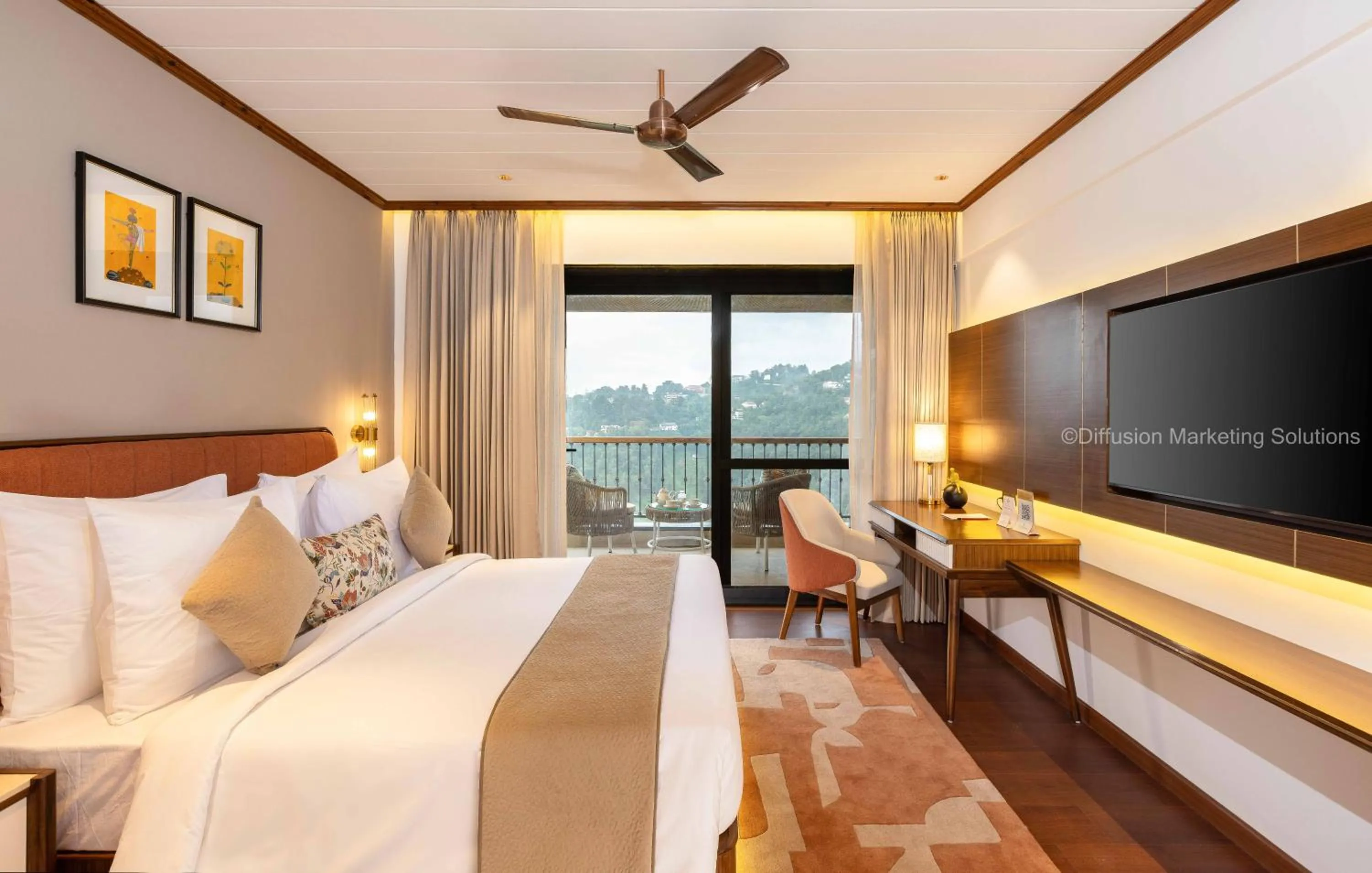 Bed in juSTa Hollow Oak, Mussoorie