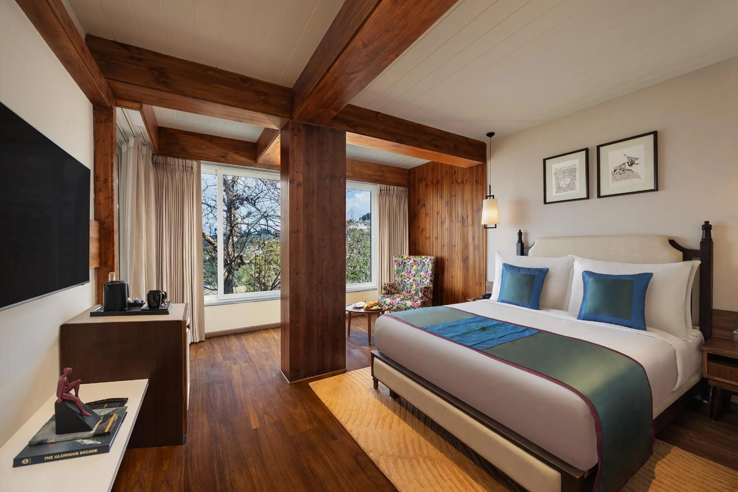 Bedroom, Bed in juSTa Hollow Oak, Mussoorie