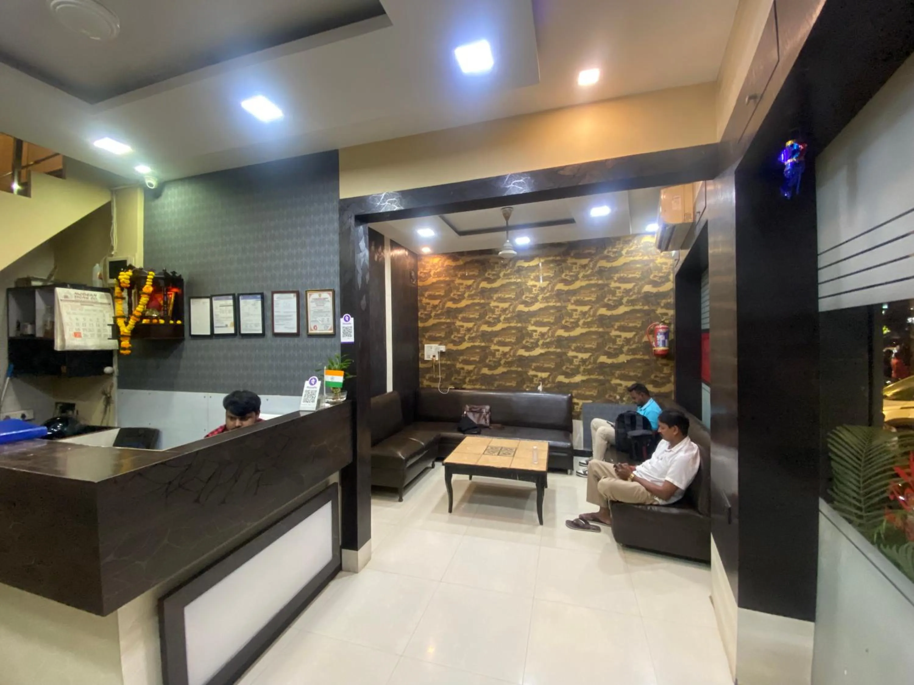 People in Hotel Royal Grand - Near Mumbai International Airport