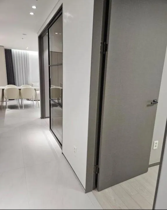 Bed in HOTEL THE DESIGNERS LYJ SUITE YEOKSAM