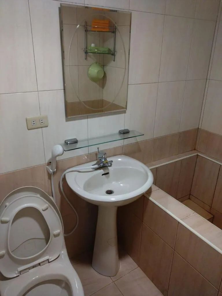 Shower in Jinhua Cold Spring Hotel