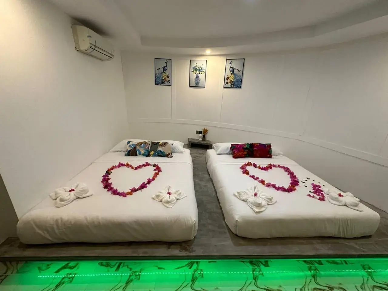 Deluxe Twin Room with Sea View in SEA SAND RESORT Deluxe Twin Room with Sea View in SEA SAND RESORT