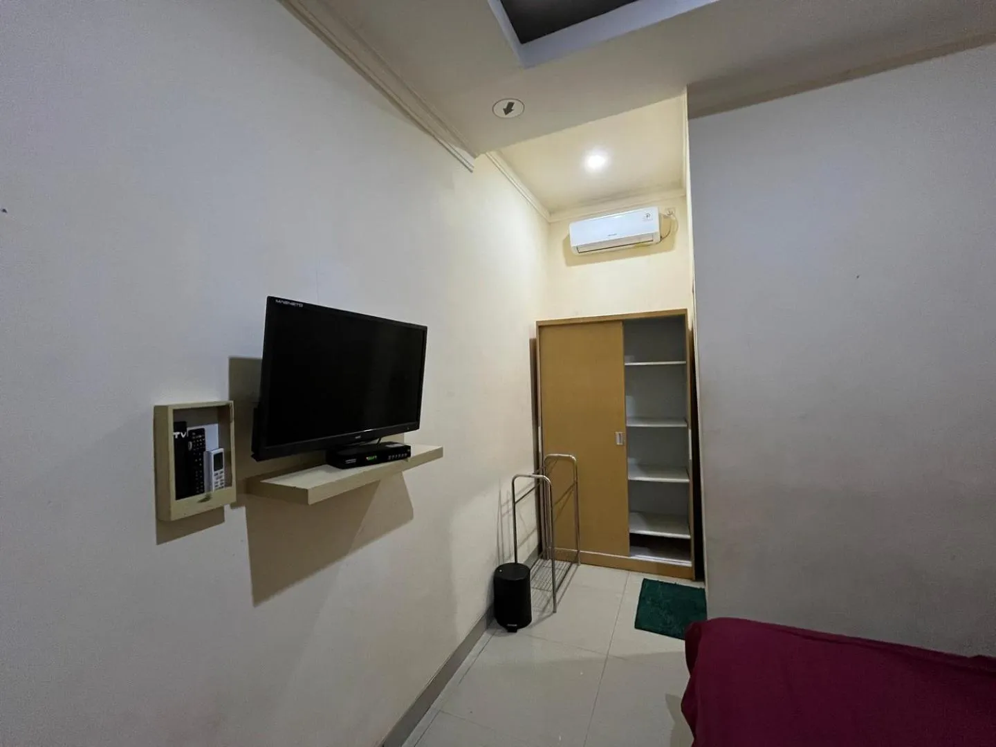 TV and multimedia in Omah Belimbing near ABM Malang Mitra RedDoorz