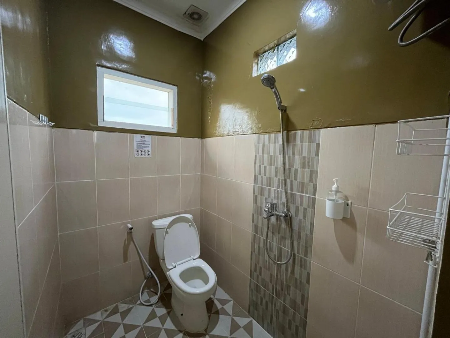 Bathroom in Omah Belimbing near ABM Malang Mitra RedDoorz
