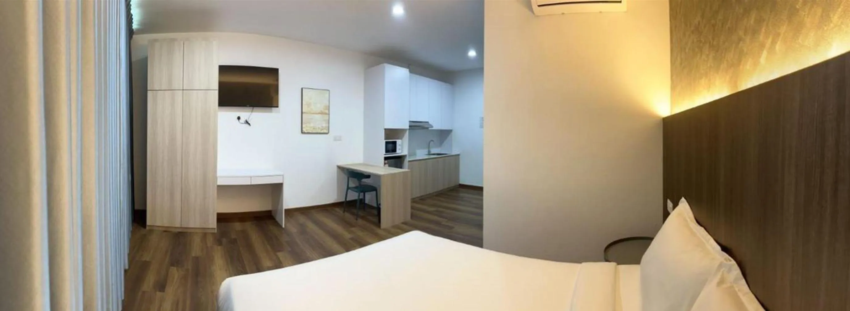 Bed in UniHome Suite