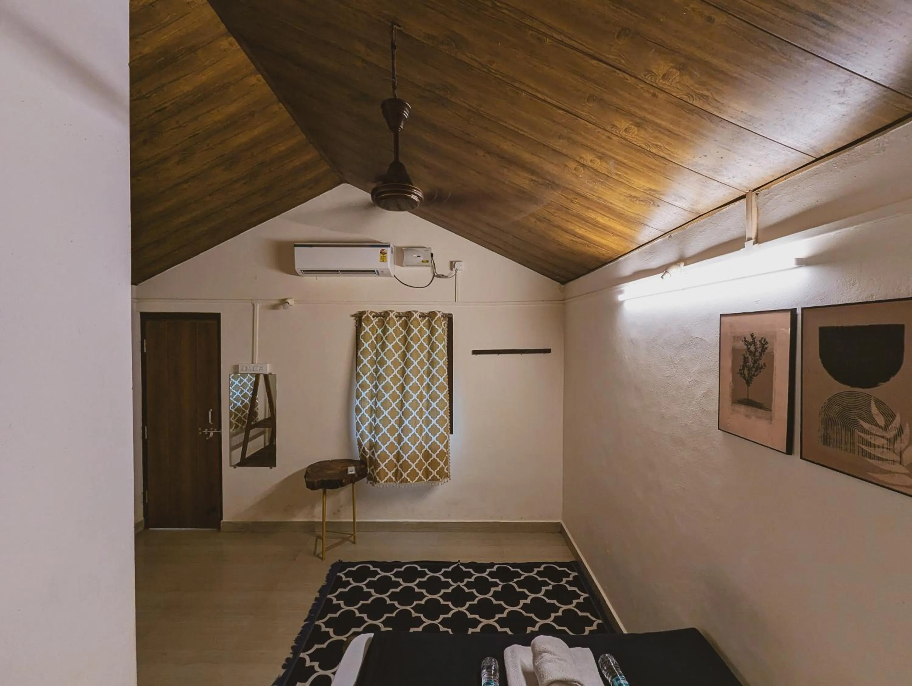 Bedroom in Sunset Cafe Beach Stay