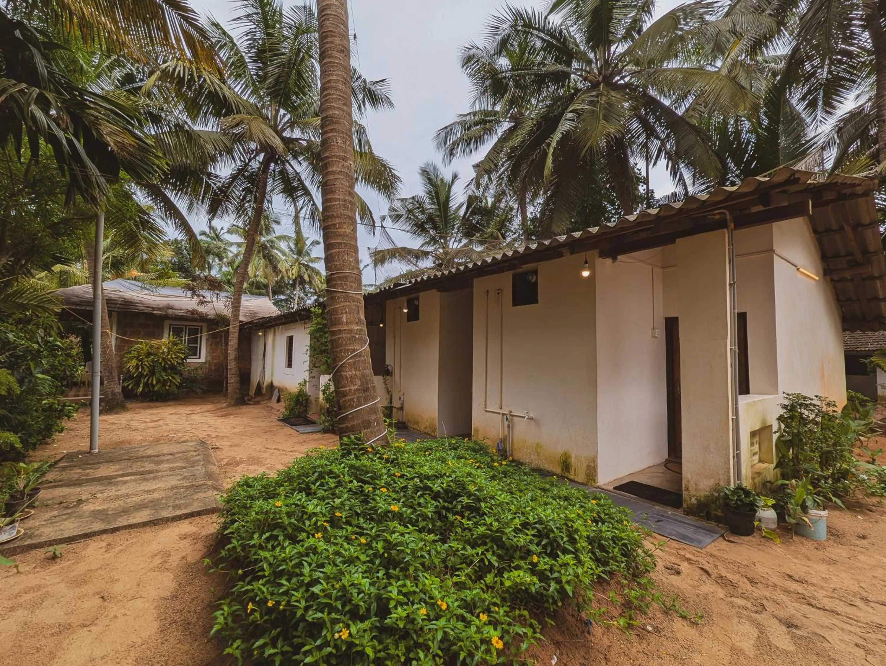 Property building in Sunset Cafe Beach Stay