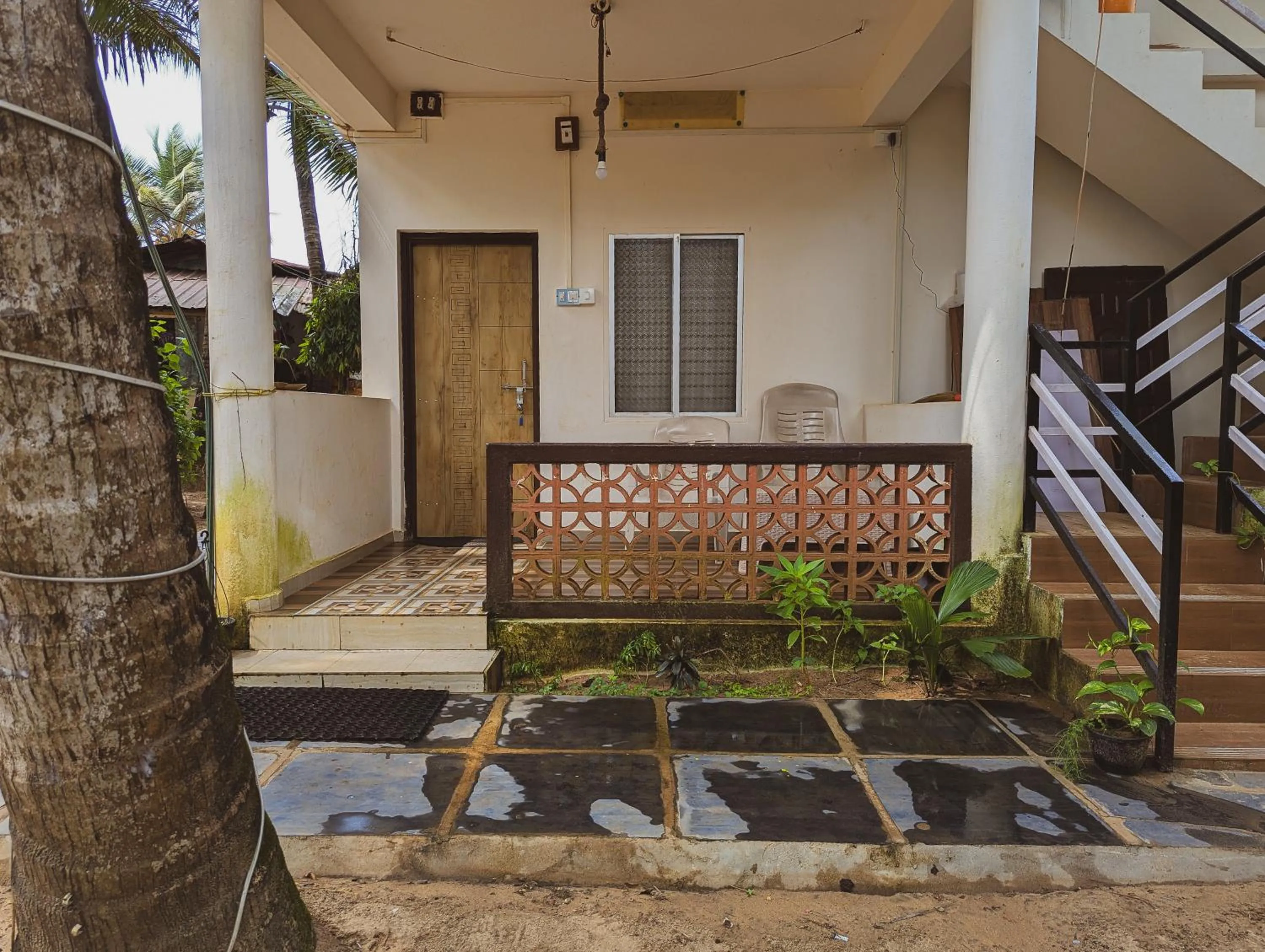 Property building in Sunset Cafe Beach Stay