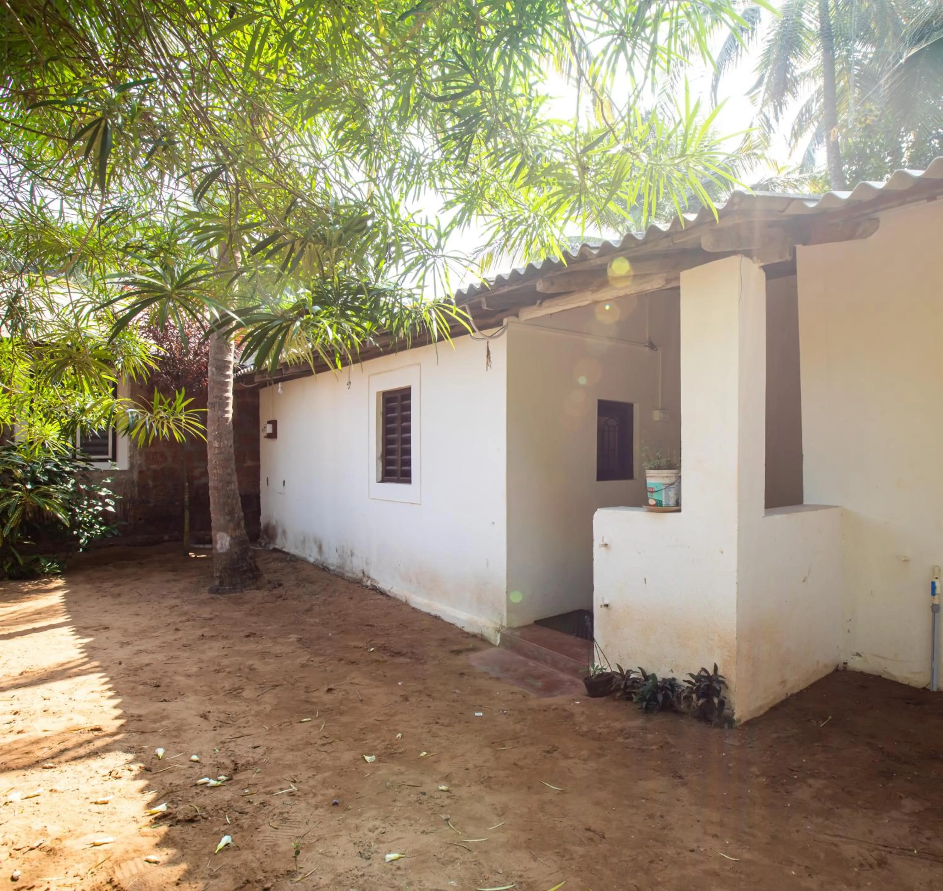 Property building in Sunset Cafe Beach Stay