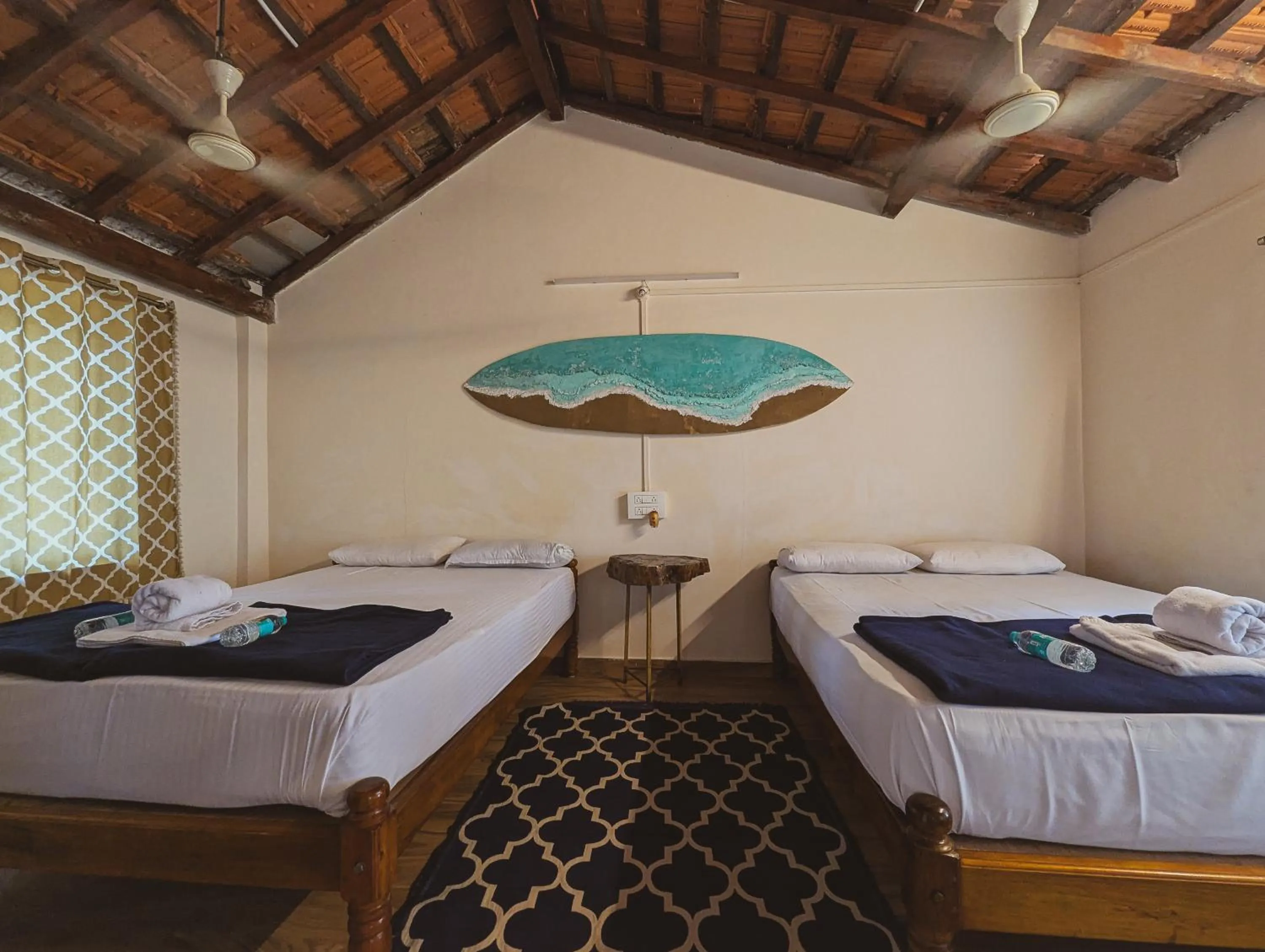 Bedroom, Bed in Sunset Cafe Beach Stay