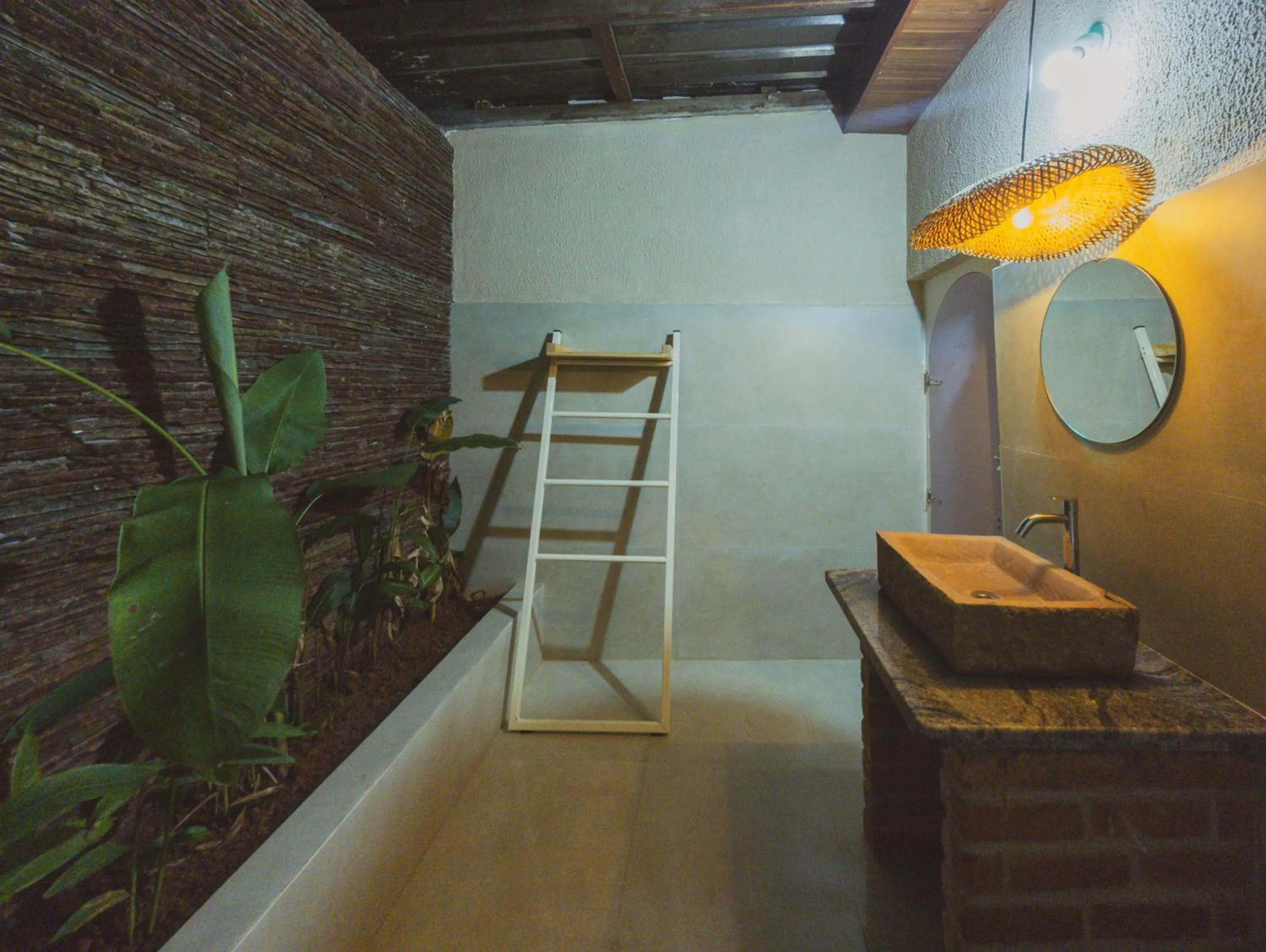 Bathroom in Sunset Cafe Beach Stay