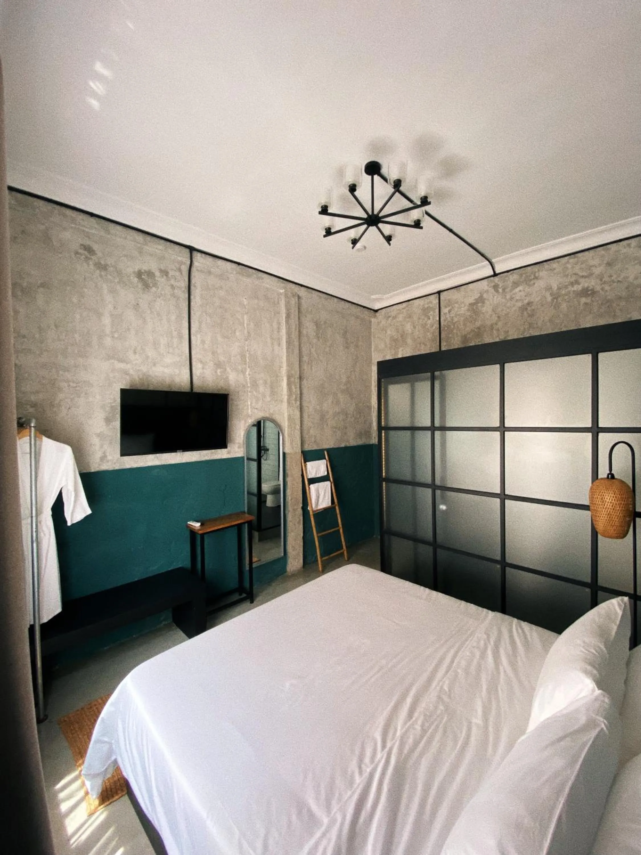 Bedroom, Bed in Sundays Boutique Eco Hotel