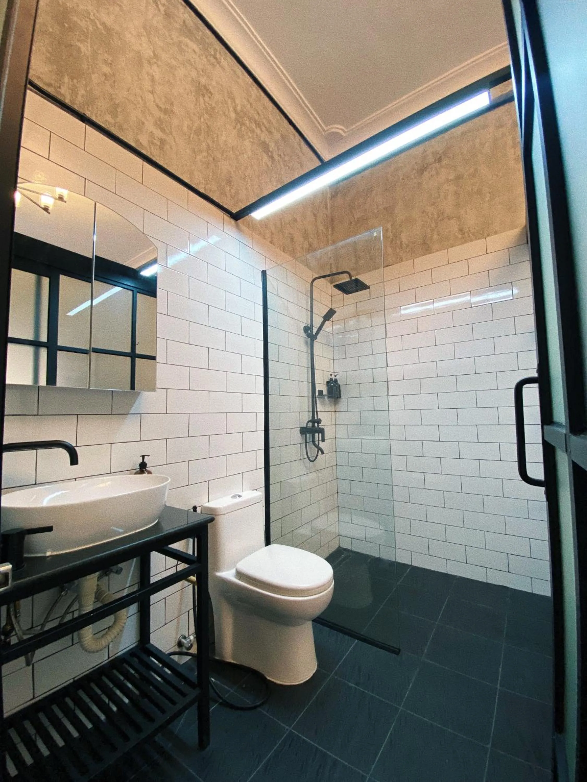 Bathroom in Sundays Boutique Eco Hotel