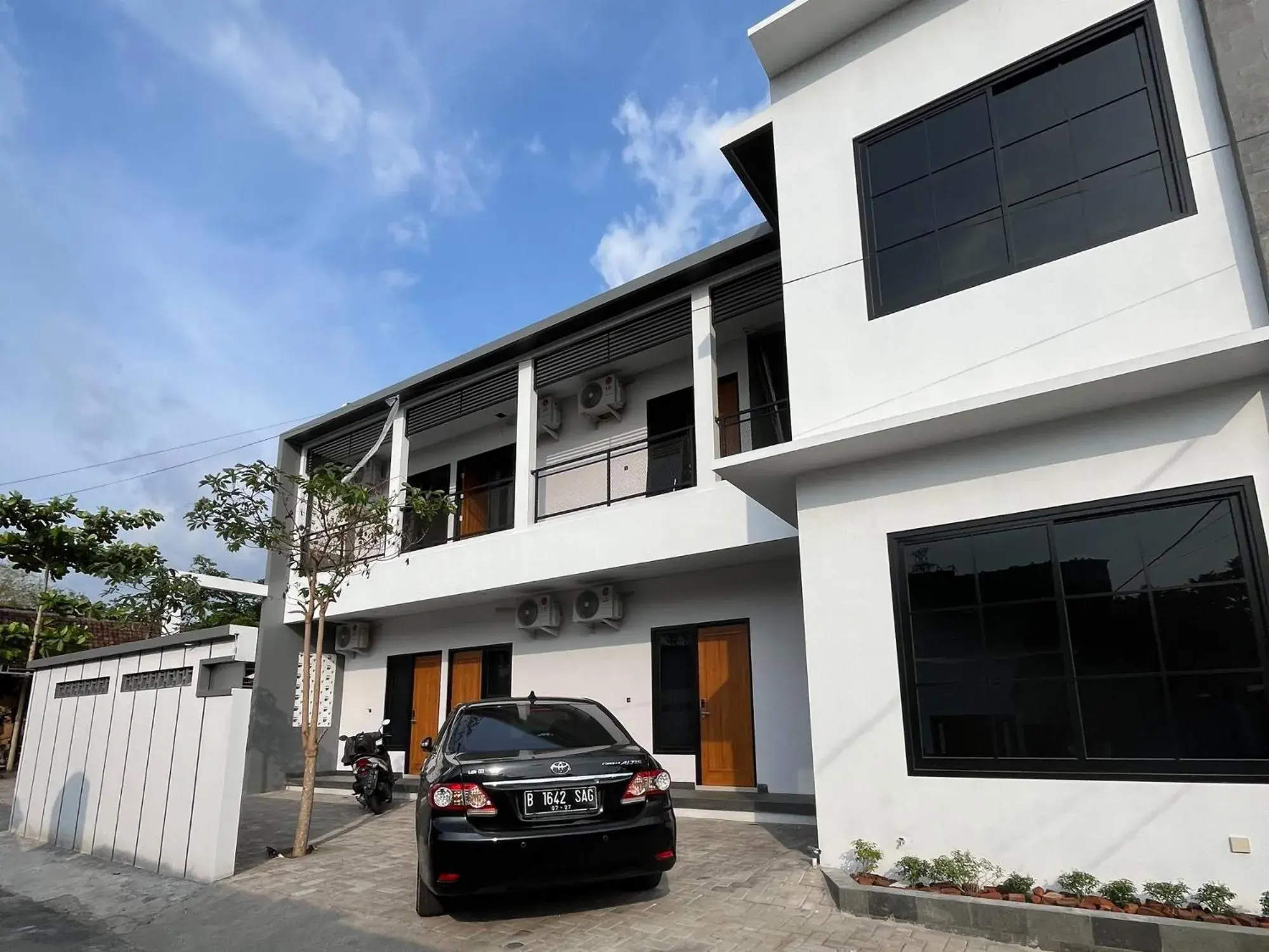 Kaira Room Guest House Syariah Mitra RedDoorz Kaira Room Guest House Syariah Mitra RedDoorz