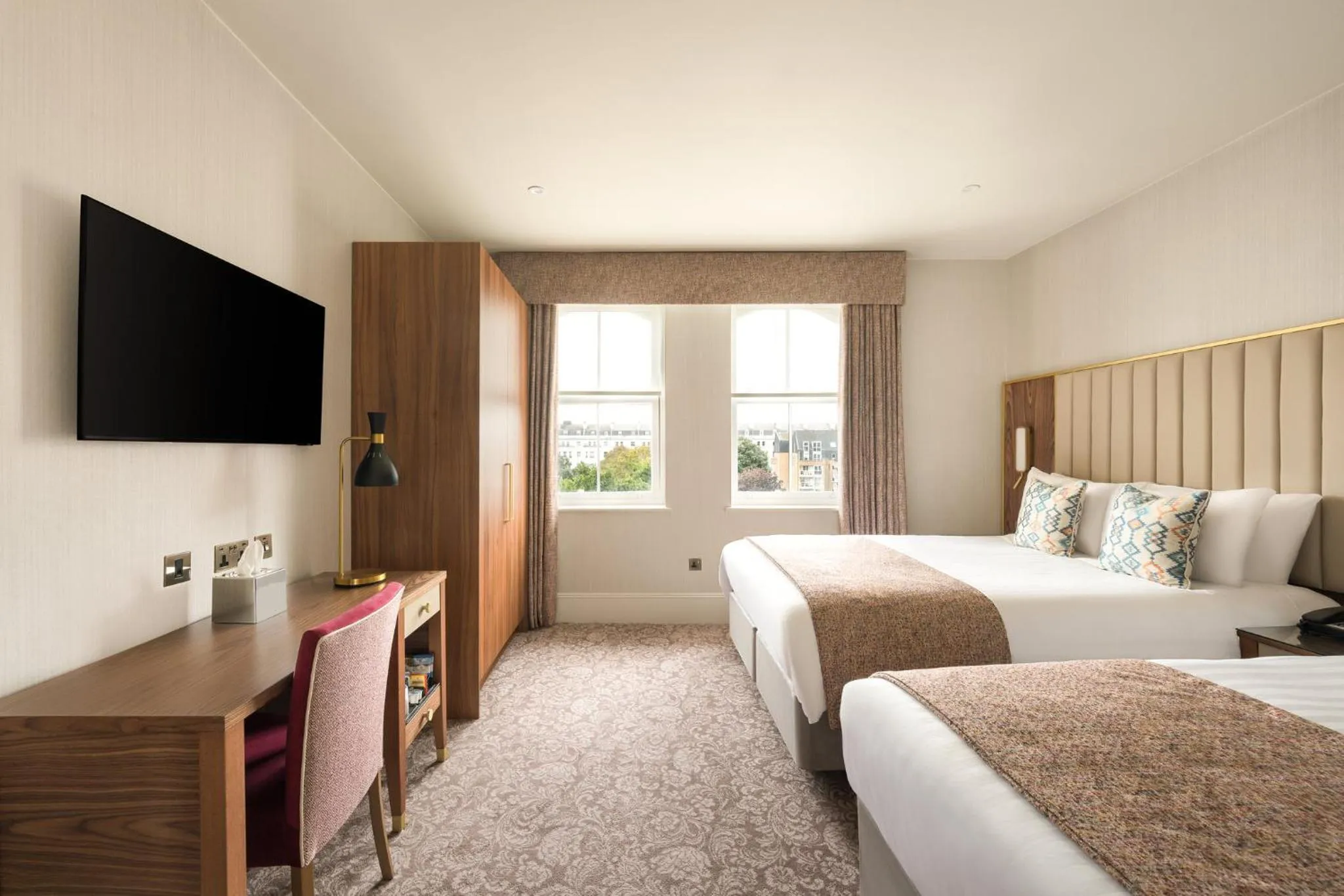 Photo of the whole room, Bed in voco The Clifton Folkestone by IHG