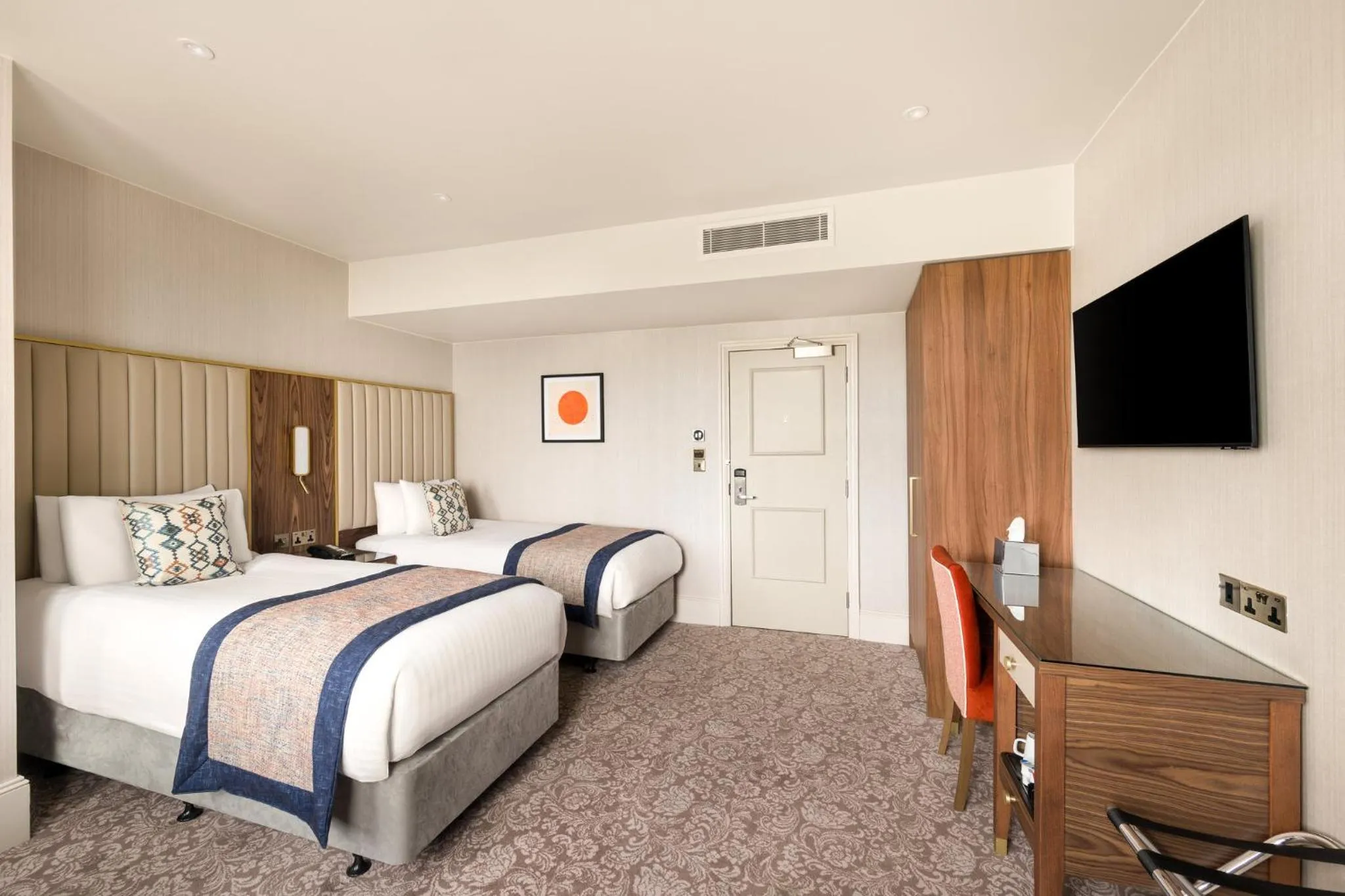 Photo of the whole room, Bed in voco The Clifton Folkestone by IHG