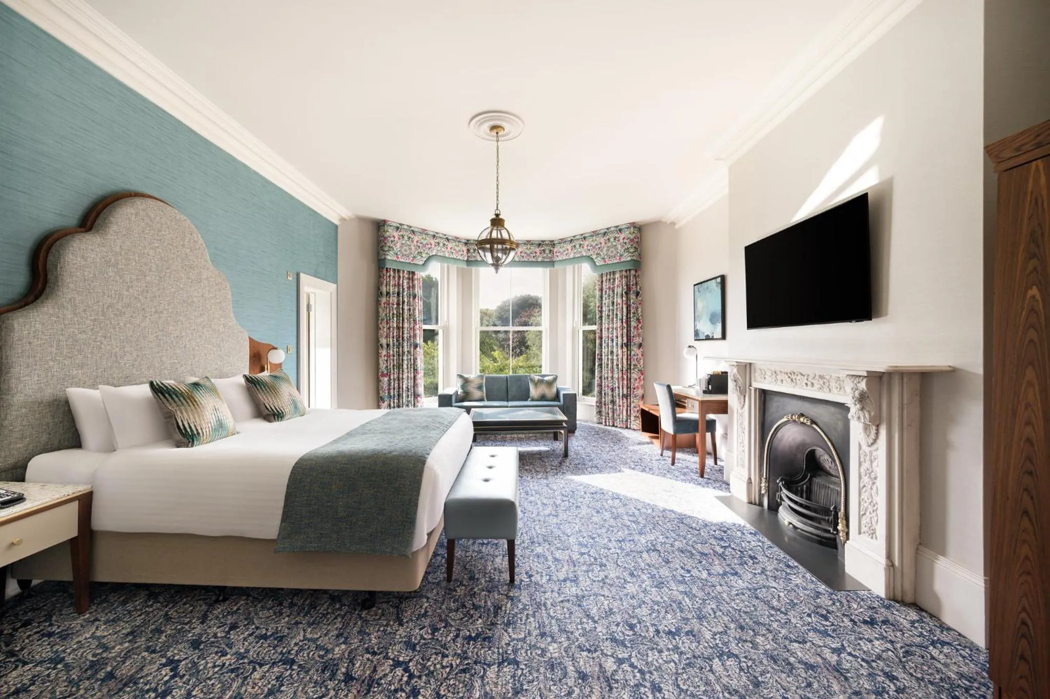 Photo of the whole room, Bed in voco The Clifton Folkestone by IHG