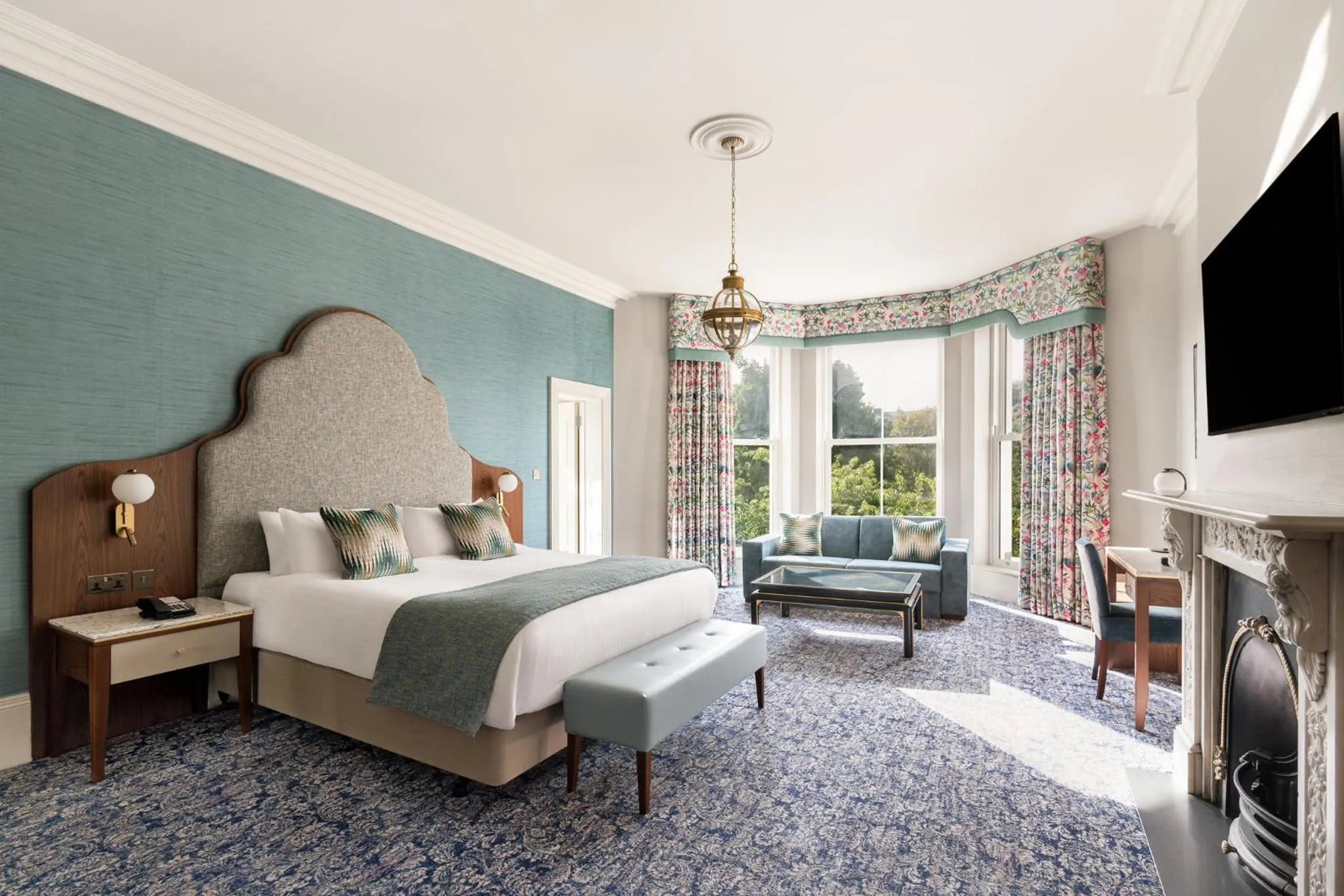 Photo of the whole room, Bed in voco The Clifton Folkestone by IHG