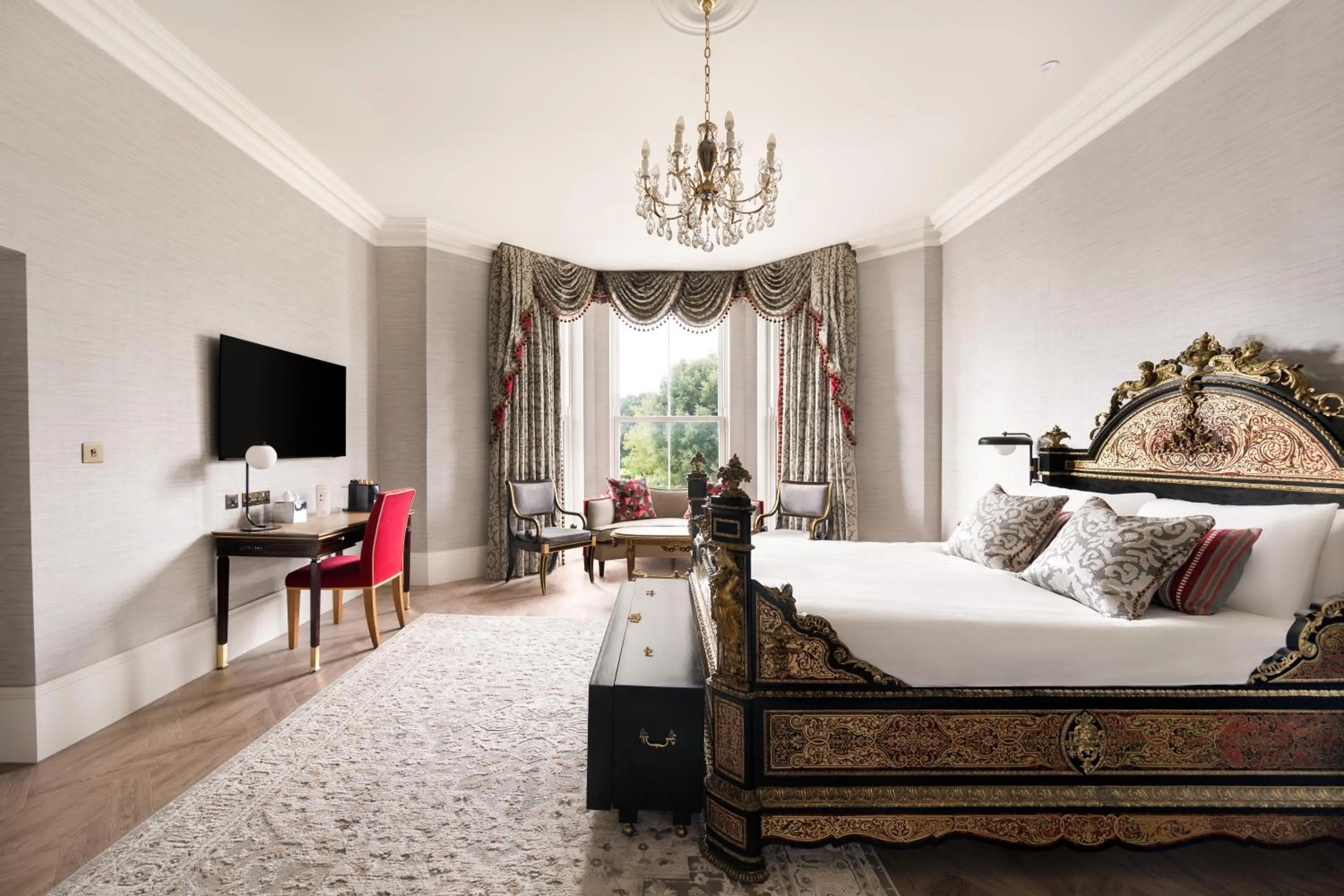 Shower, Bed in voco The Clifton Folkestone by IHG