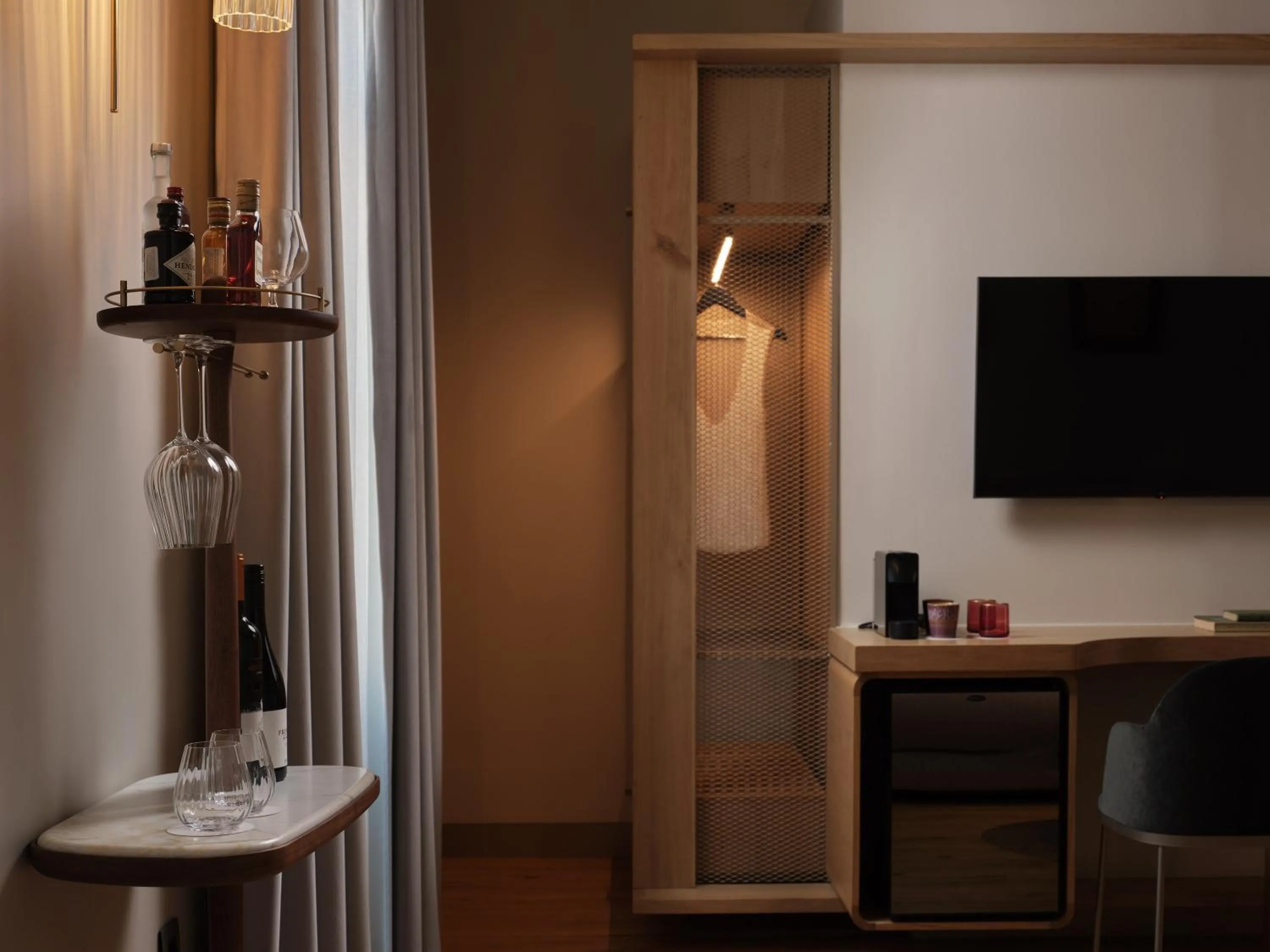 TV and multimedia in Domus Blanc Boutique Hotel