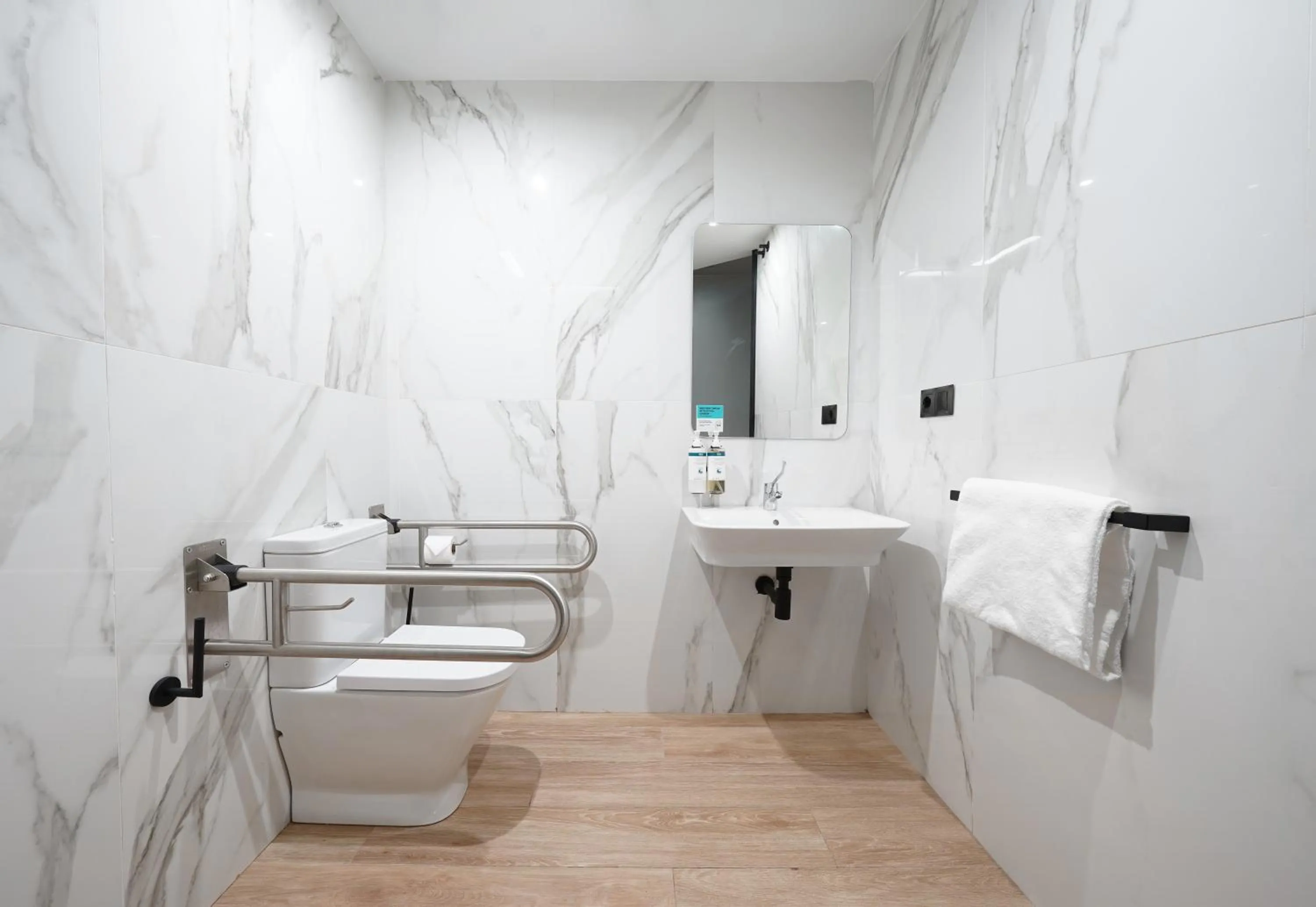 Toilet in Numa Madrid Goya