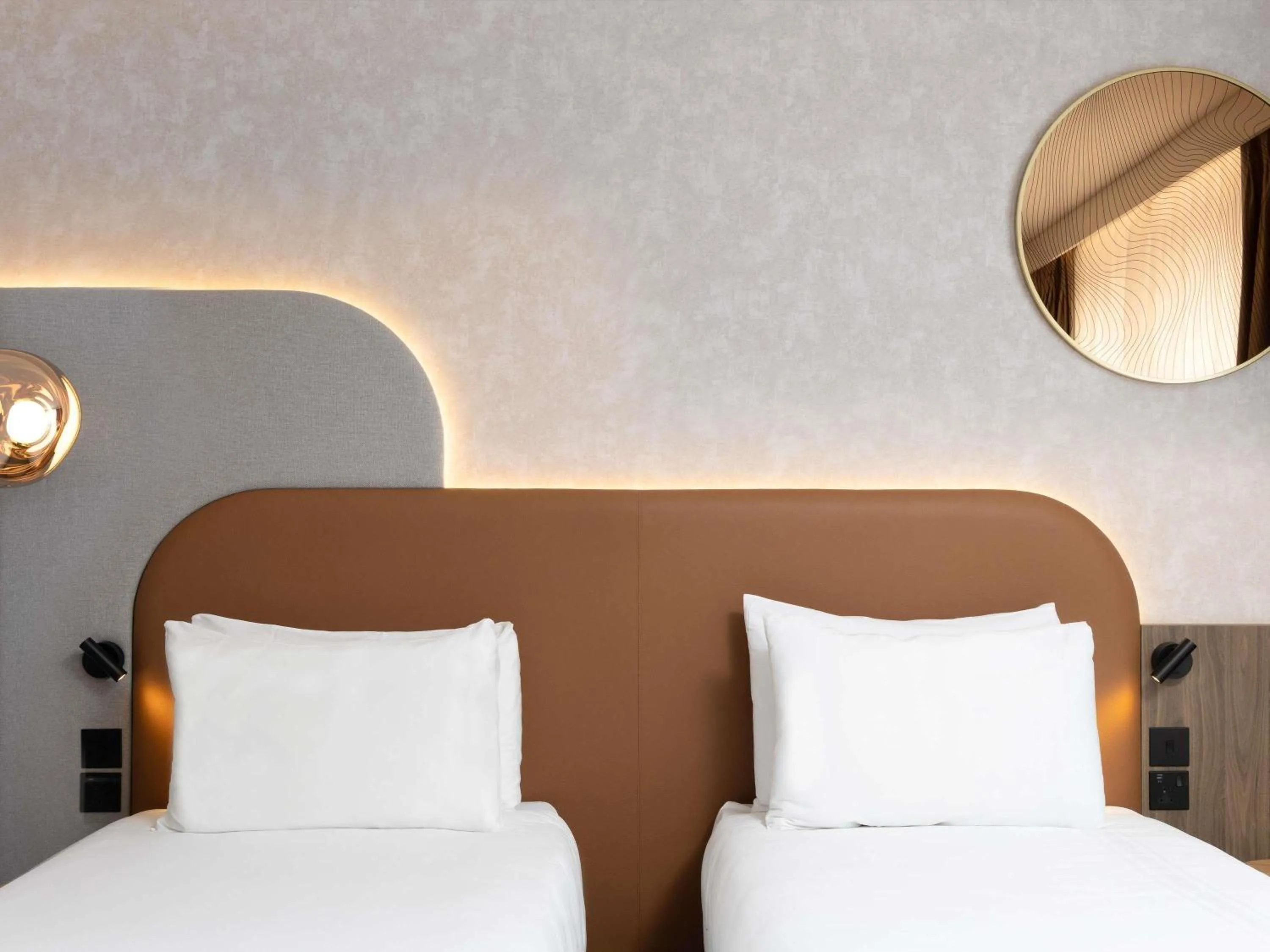 Bedroom, Bed in ibis London Earls Court