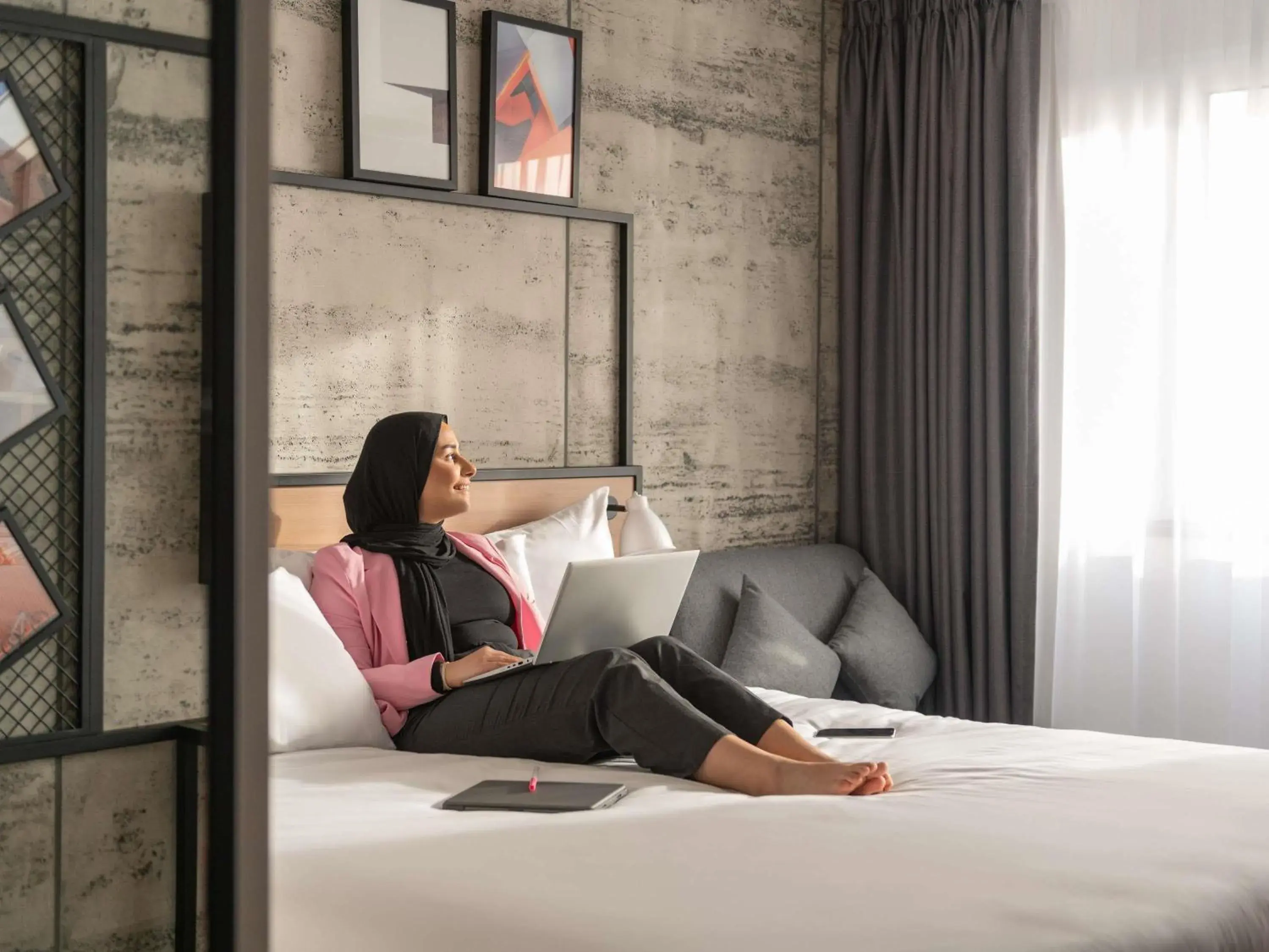 Superior Family Room with One Queen Bed and Sofa Bed in ibis London Earls Court Superior Family Room with One Queen Bed and Sofa Bed in ibis London Earls Court