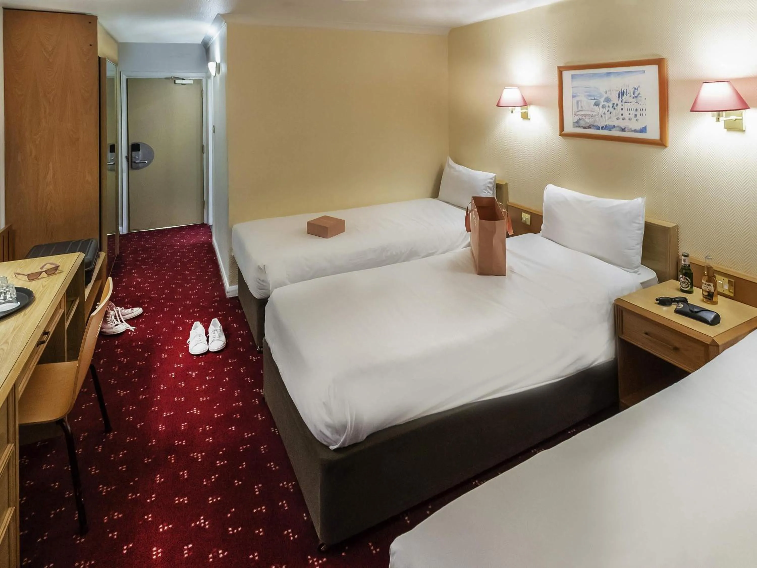 Bedroom, Bed in ibis London Earls Court