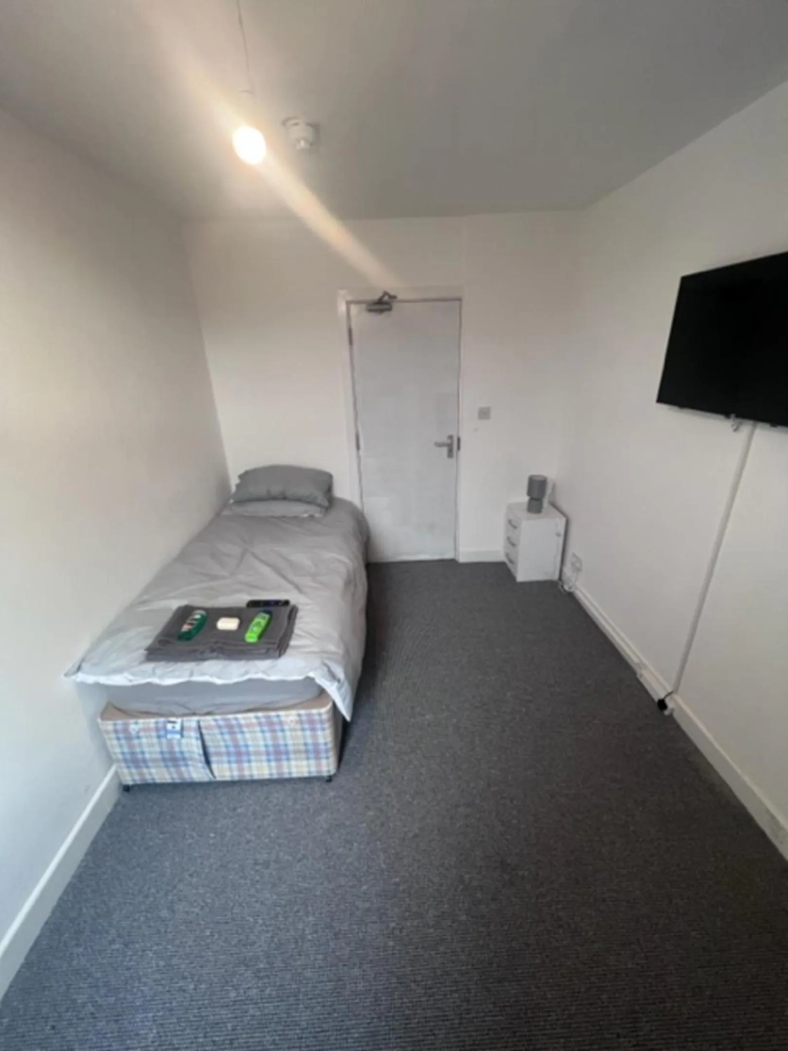 Standard Twin Room with Shared Bathroom in Labyrinth By Habitat101