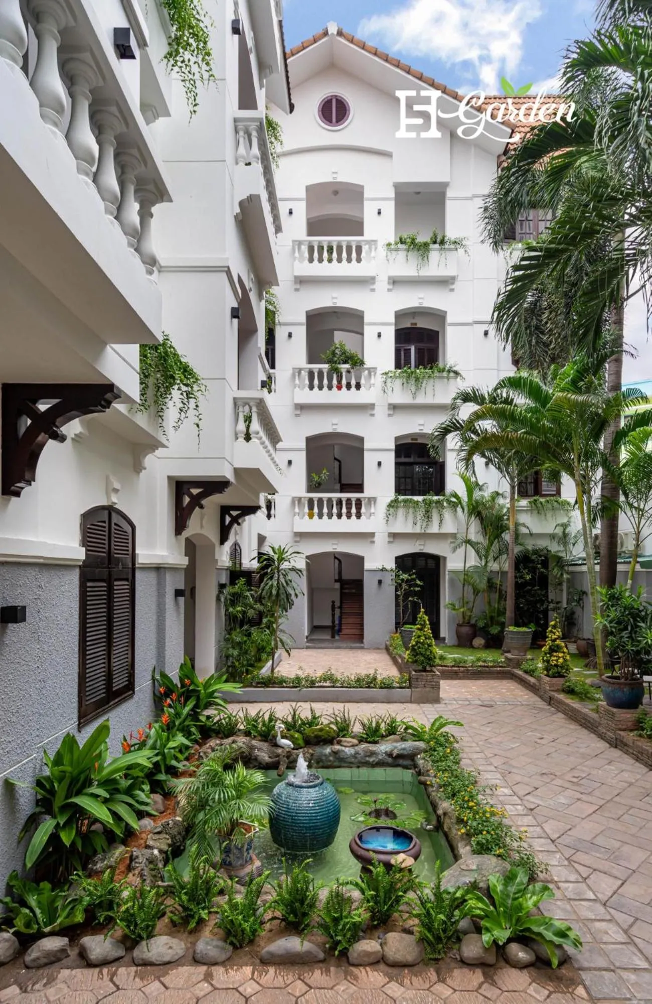 Property building in 5H Garden