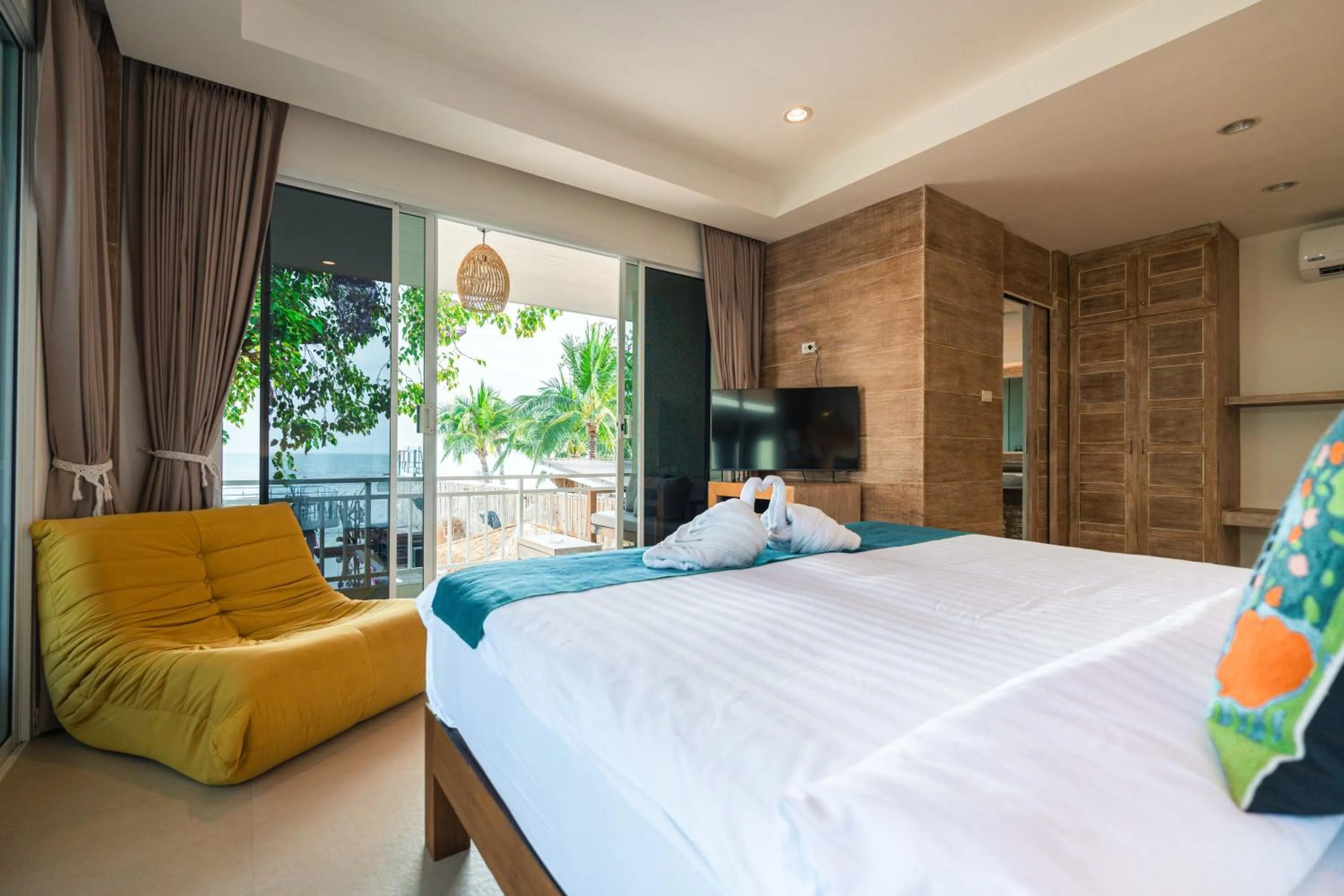 Bed in LOVE beach club Koh Samui