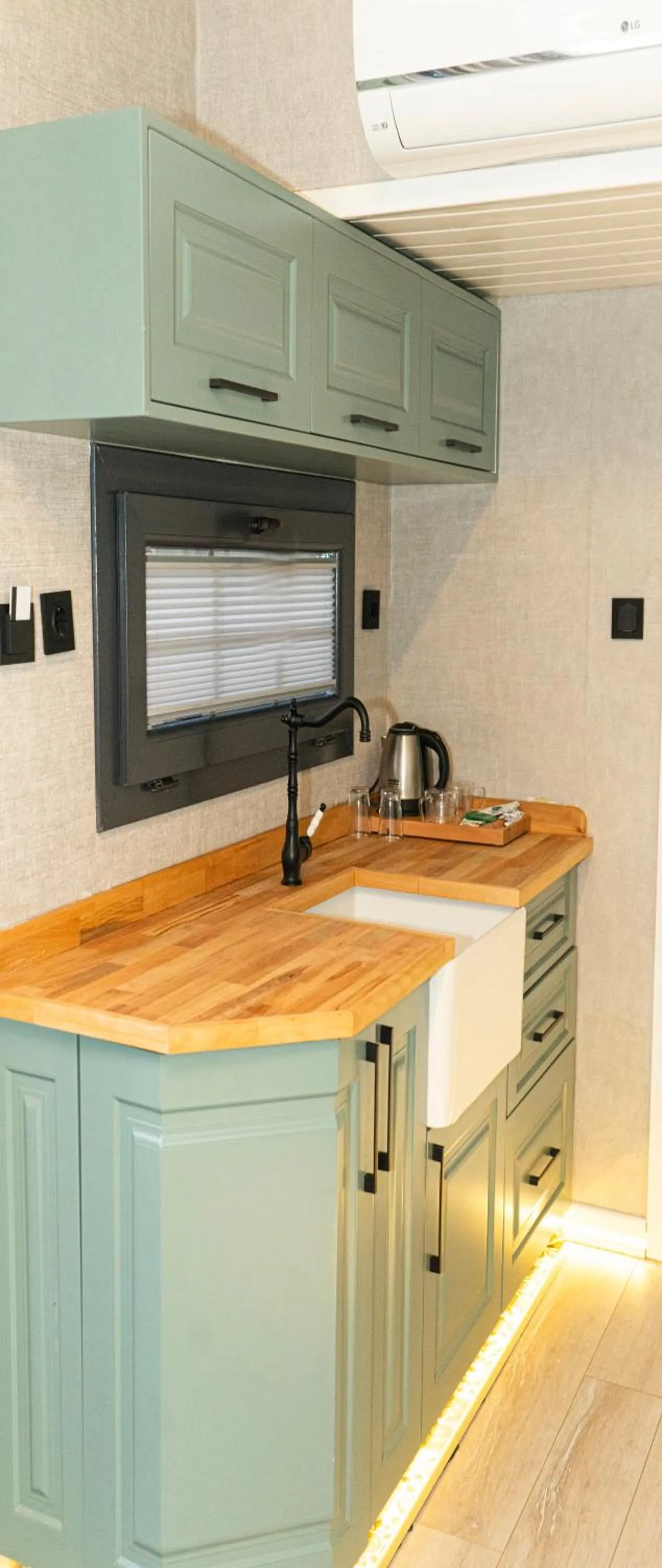 River Side TinyHouse