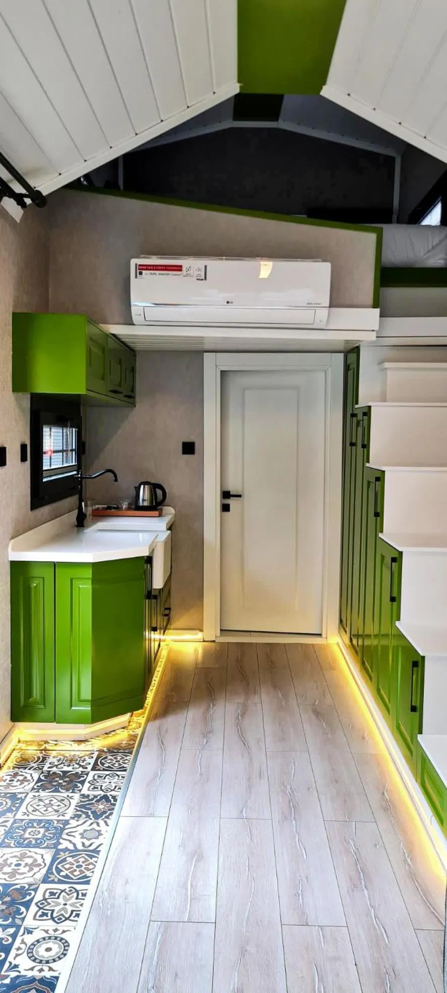 River Side TinyHouse