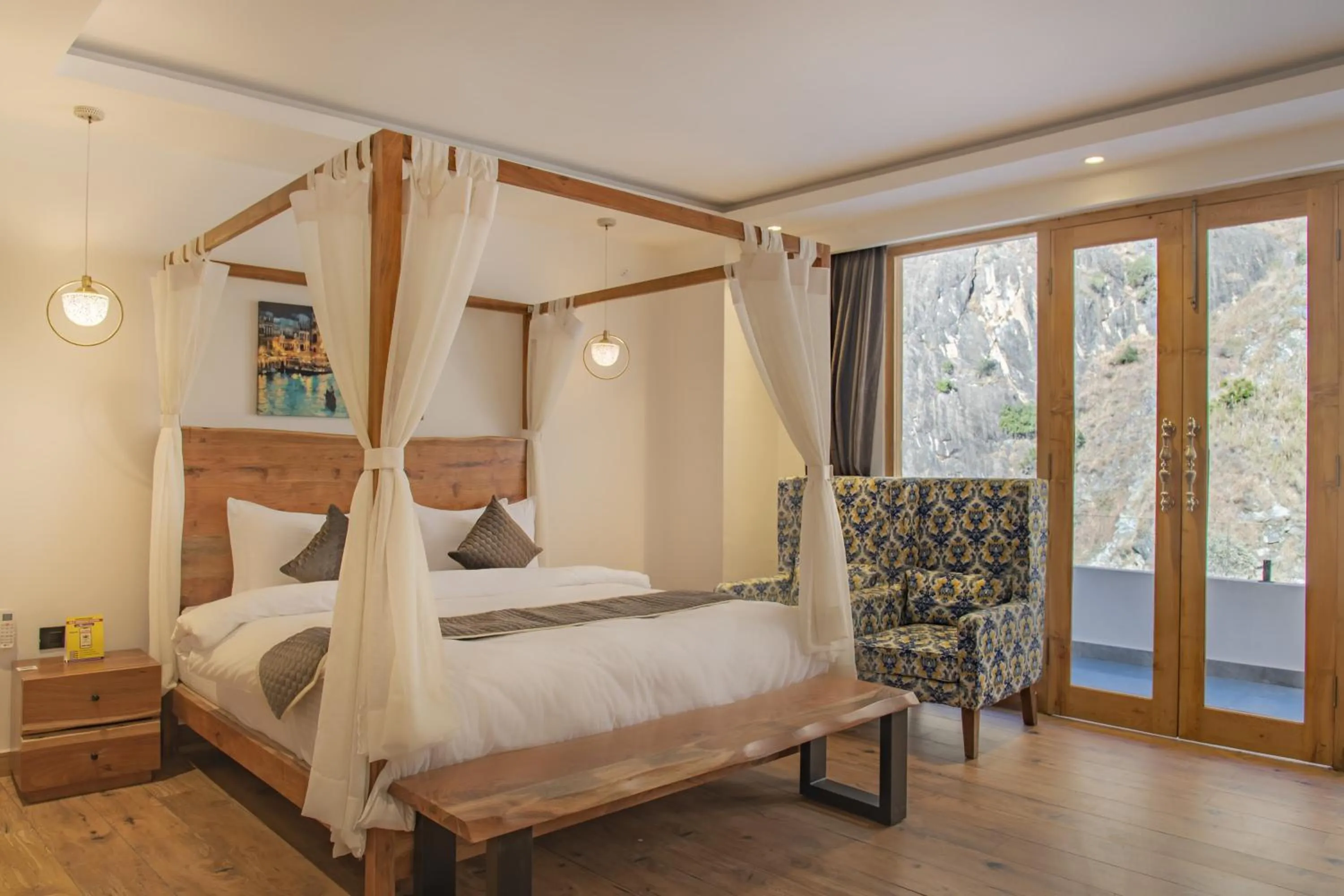 Bed in Echor Palm Bliss Riverside Resort & Spa Kasol