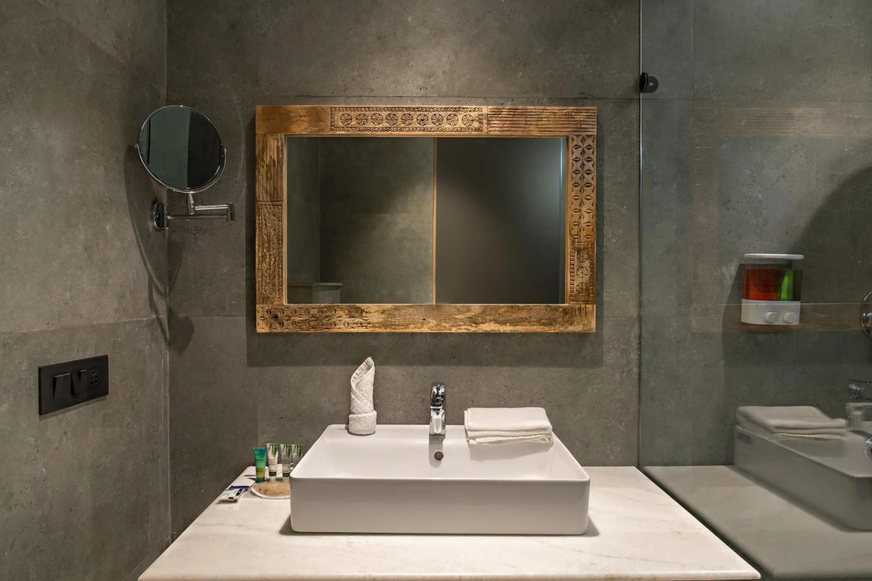 Bathroom in Echor Palm Bliss Riverside Resort & Spa Kasol