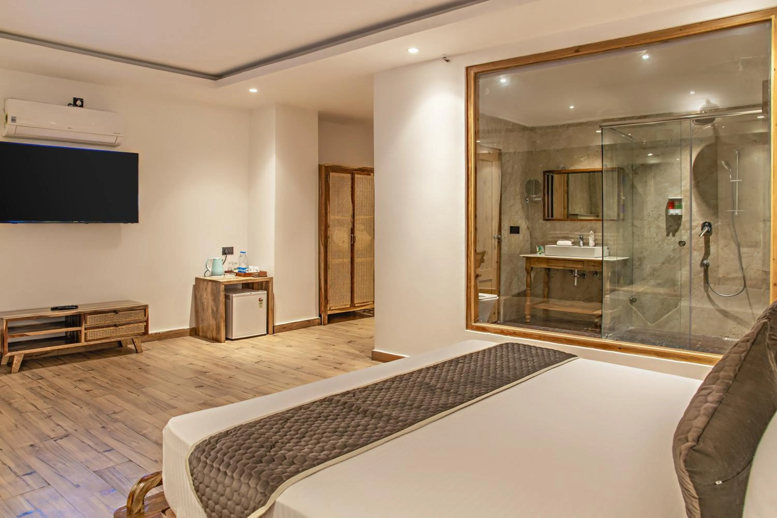 Bed in Echor Palm Bliss Riverside Resort & Spa Kasol