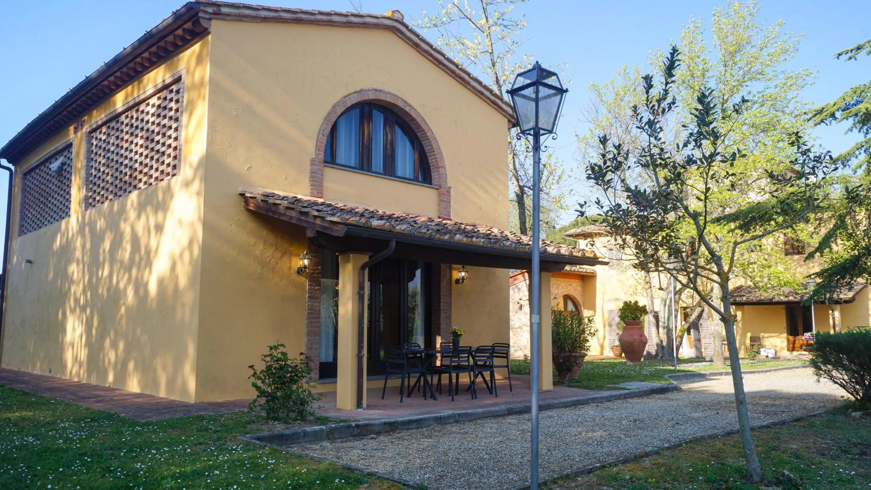 Deluxe Double or Twin Room in Villa Panconesi