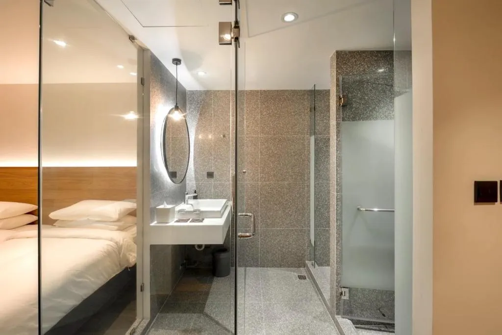 Bathroom, Bed in ZEN MASTER HOTEL