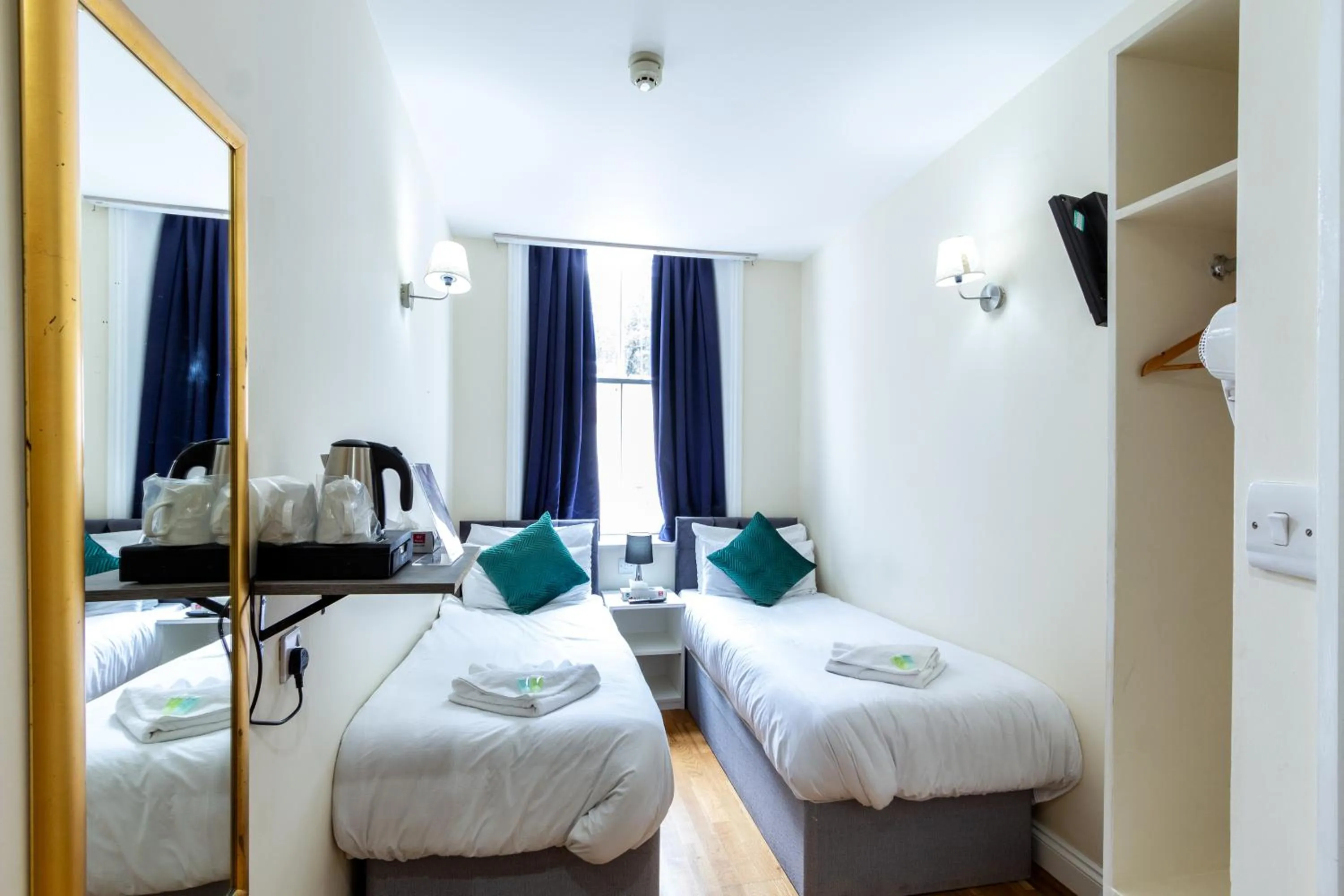 Photo of the whole room, Bed in Coronation Hotel