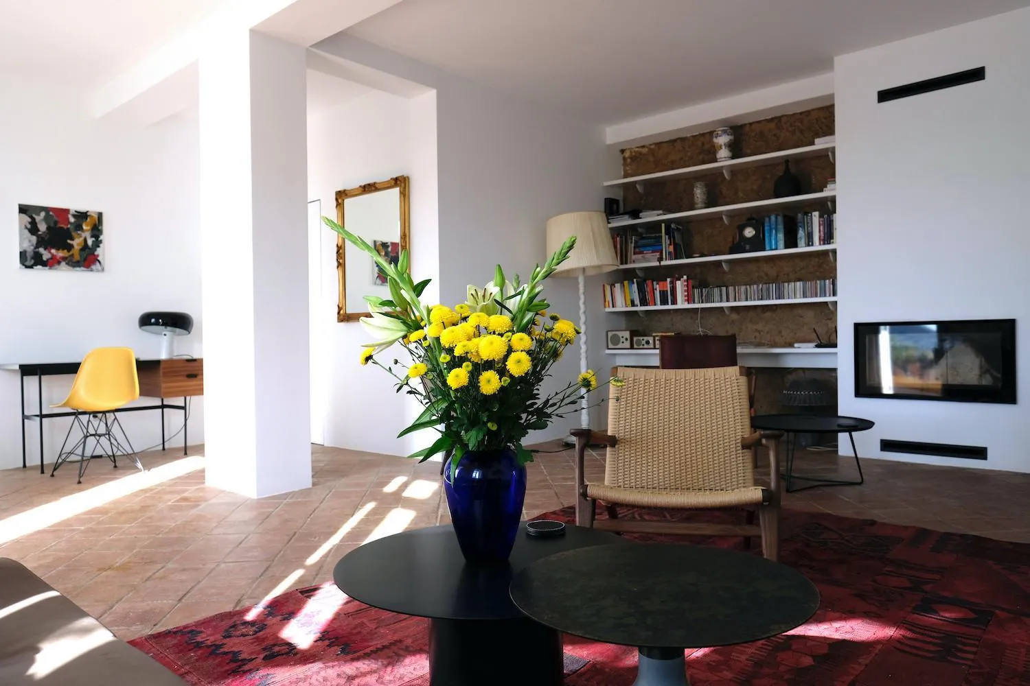 Communal lounge/ TV room in Quinta Amarela XL by Portucasa