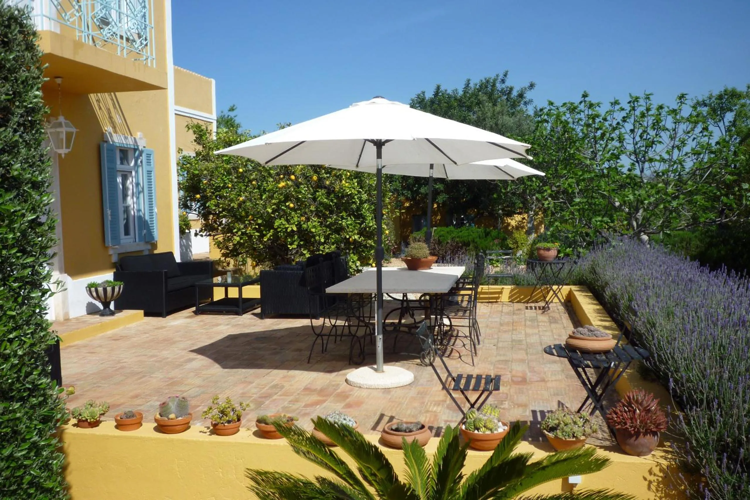 Balcony/Terrace in Quinta Amarela XL by Portucasa