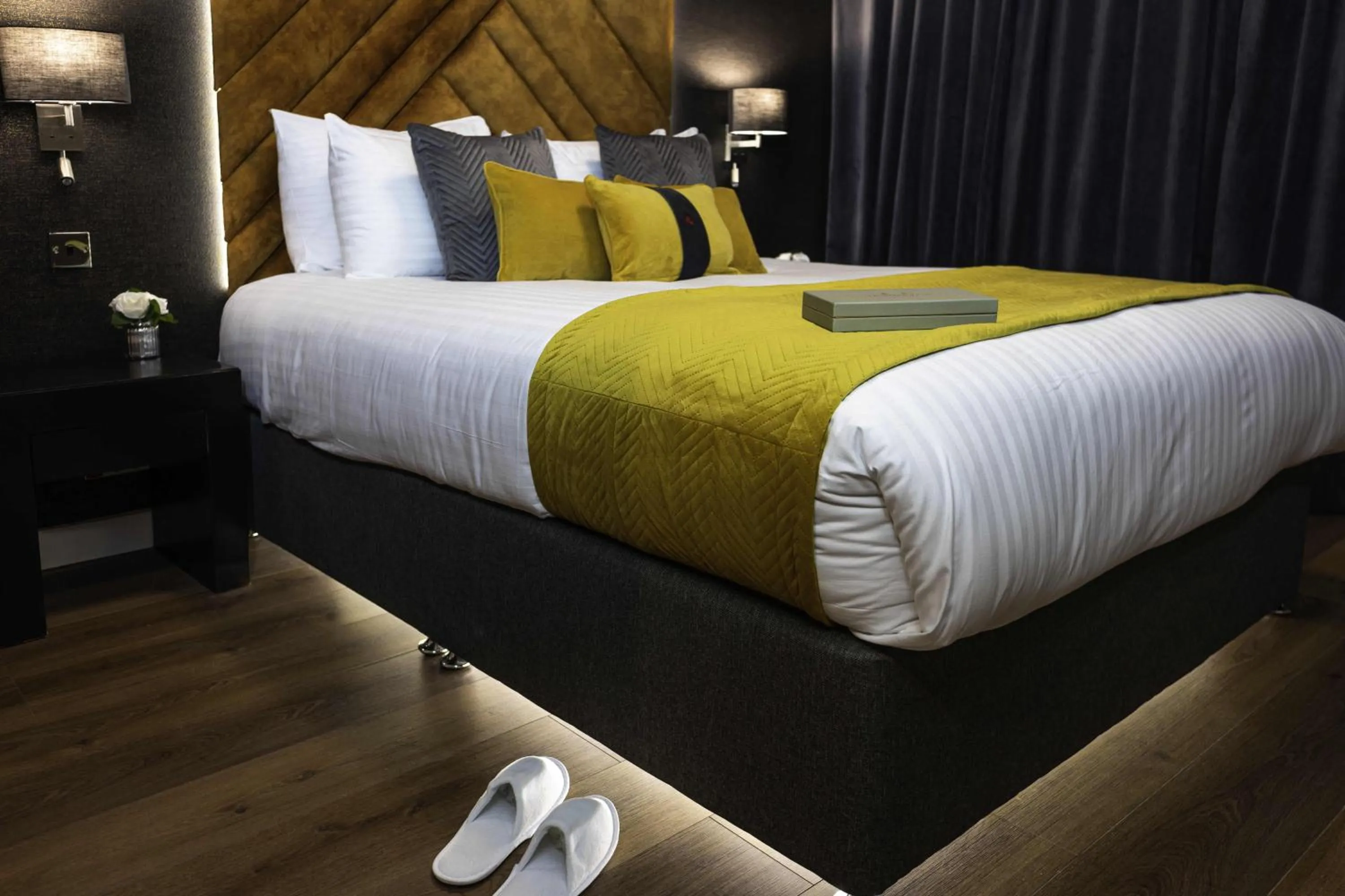 Bed in VCity ApartHotels Glasgow Central