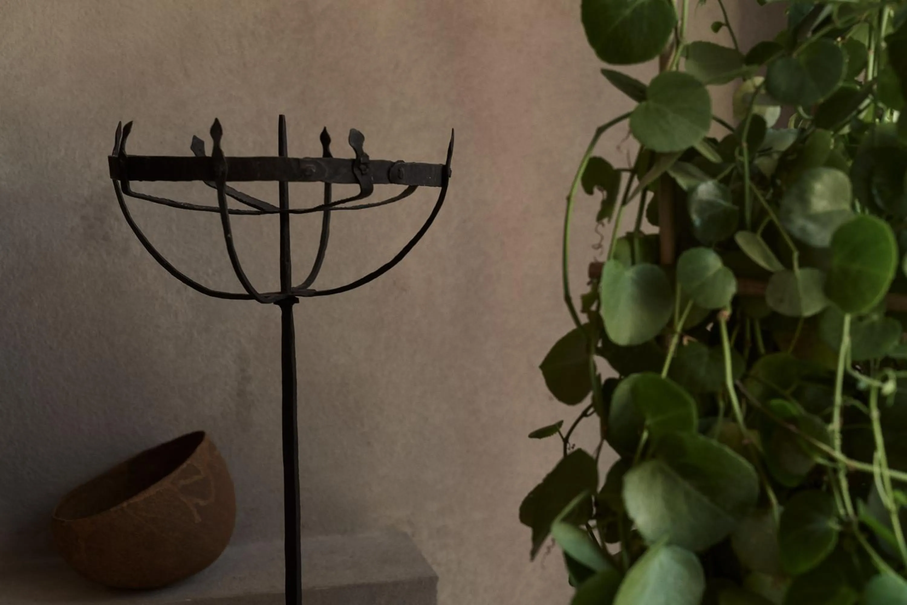 Decorative detail in Monastik Living in Athina