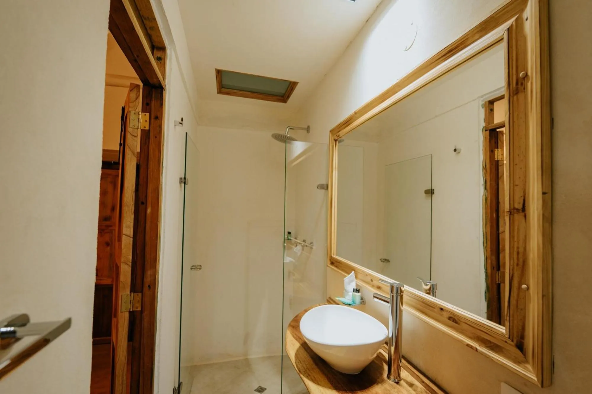 Bathroom in Hotel La Corada